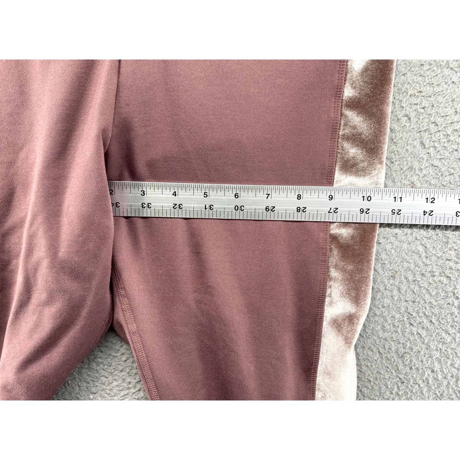 Victoria's Secret Victoria's Secret PINK Cozy Leggings Women's Size L Multicolor Athletic Ankle Pants Girls Mens Womens? Size 36" / US 14 / IT 50 - 7 Thumbnail