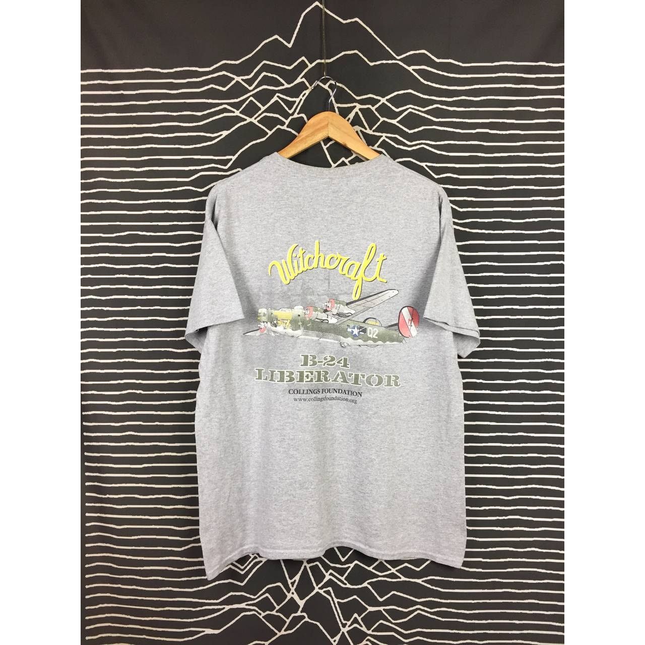 Gildan Witchcraft B-24J Liberator Heavy Bomber Aircraft Graphic Tee Size US L / EU 52-54 / 3 - 2 Thumbnail