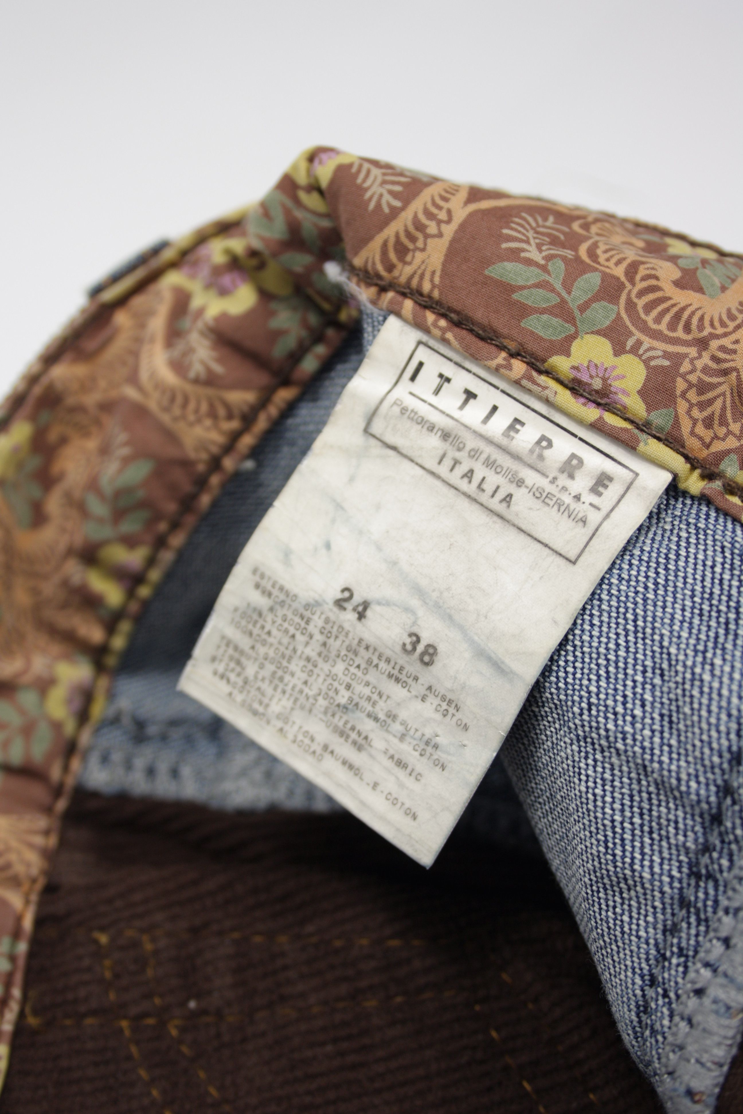 Dolce & Gabbana × Vintage Dolce & Gabbana Y2K Denim Corduroy Shorts Size 28" / US 6 / IT 42 - 7 Thumbnail
