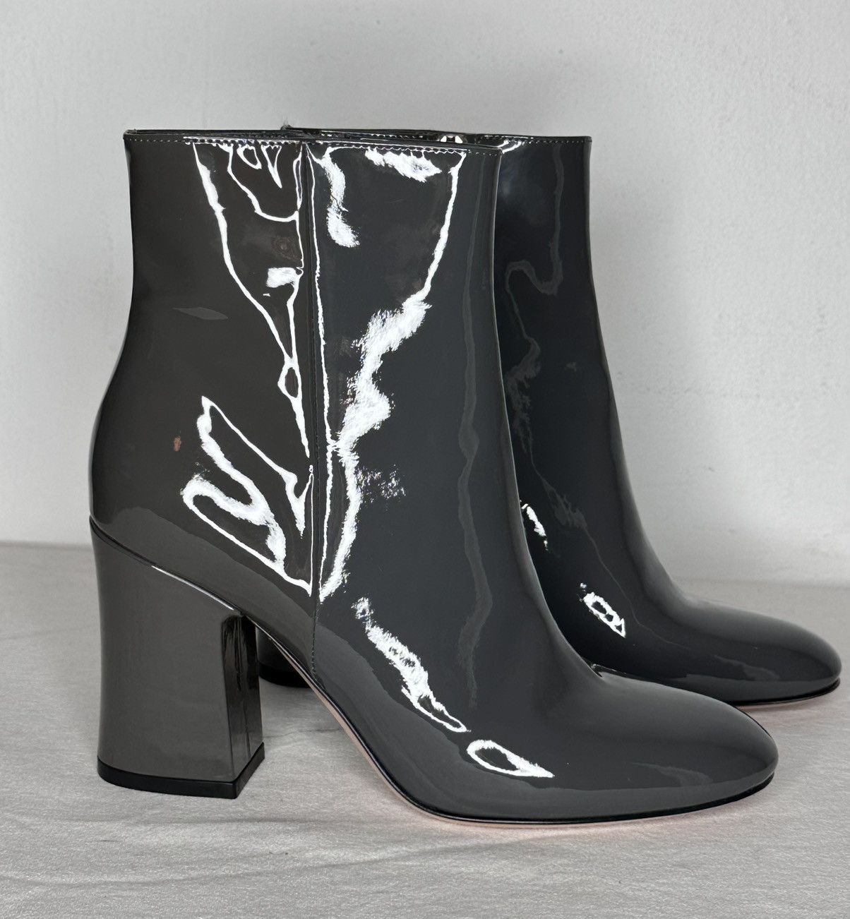 Gianvito Rossi bottines à talons Gianvito Rossi en cuir vernis gris 37 Size US 6 / IT 36 - 1 Thumbnail
