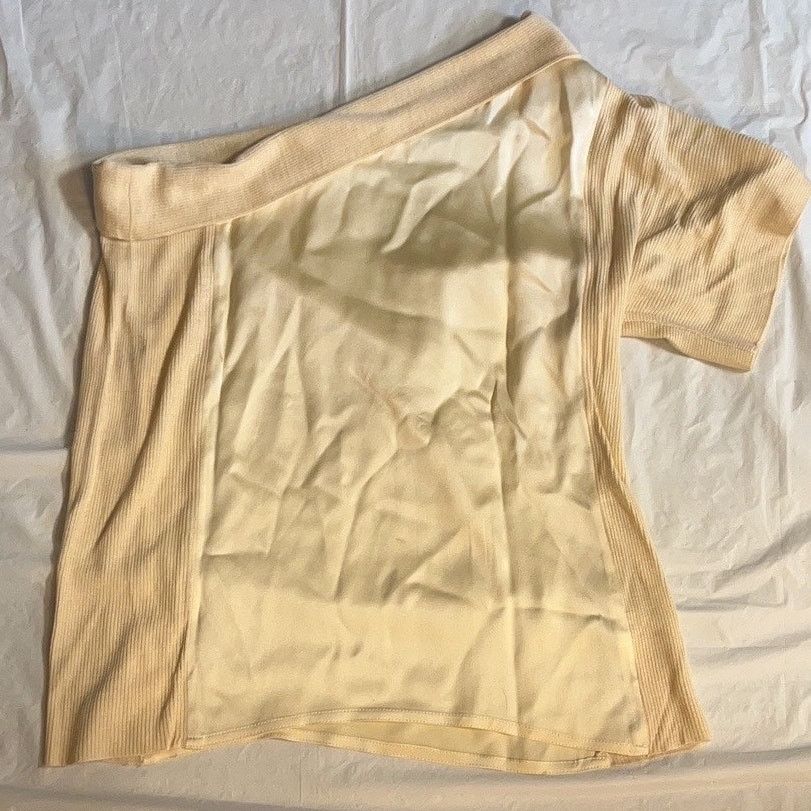 Gianfranco Ferre Gianfranco Ferré VTG Cream Silk Knit Cowl Neck Size S / US 4 / IT 40 - 2 Thumbnail
