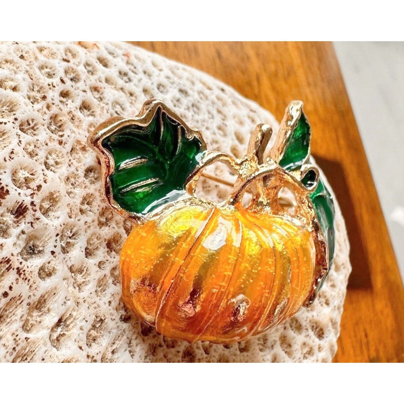 Handmade Pumpkin Brooch Pin New Fall Leaves Thanksgiving Bountiful Ha Size ONE SIZE - 7 Thumbnail