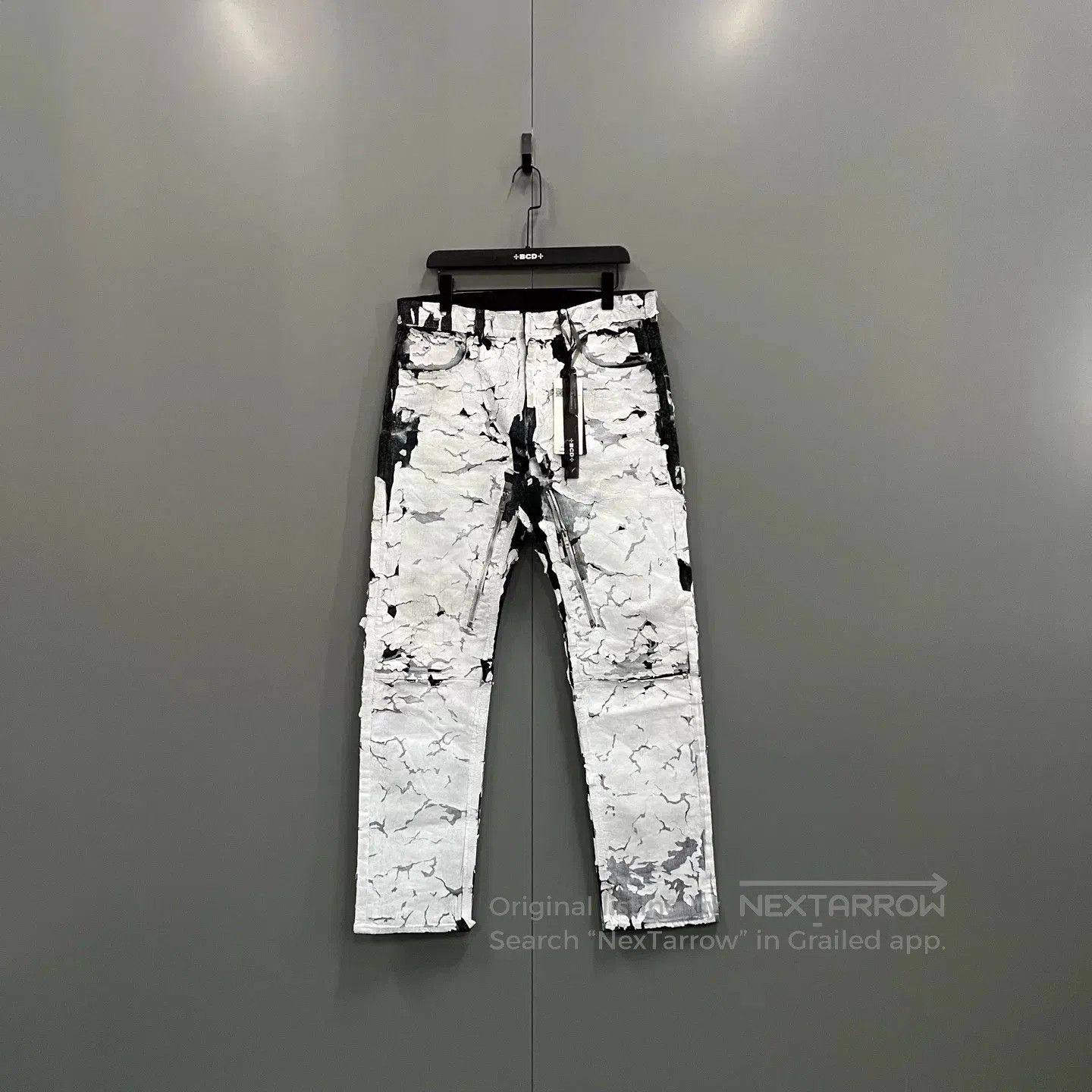 Givenchy givenchy cracked print denim pants size 33. Size US 33 - 1 Thumbnail