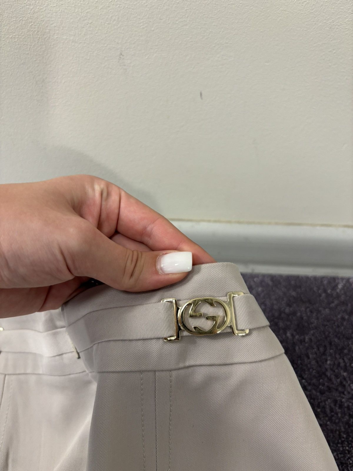 Gucci Gucci Vintage Beige Wool Blend Pencil Skirt Size 26" / US 2 / IT 38 - 9 Thumbnail