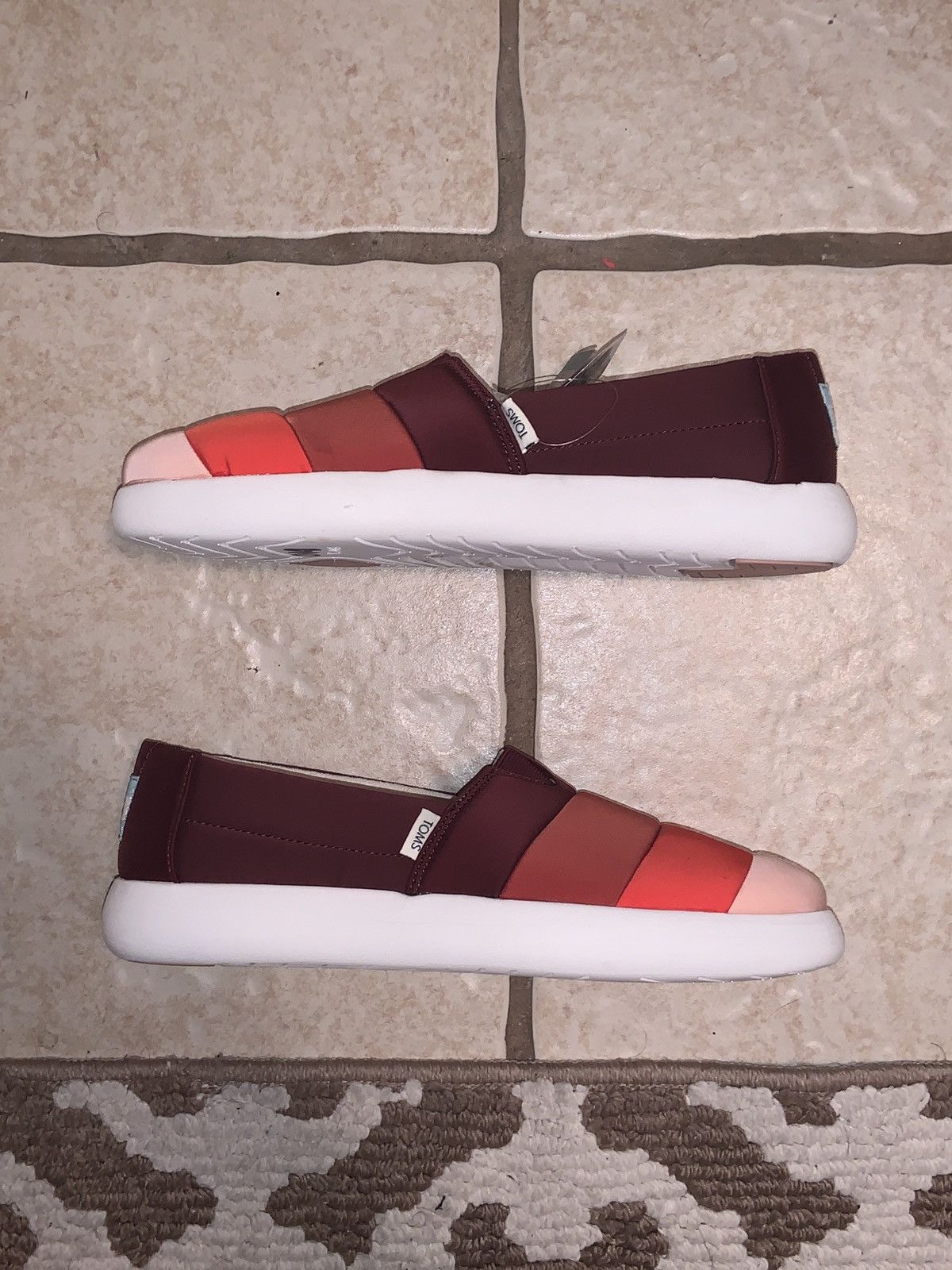 Toms Women’s Slip On Alpargata Mallow Puff TOMS Size 9.5 Size US 9.5 / IT 39.5 - 1 Thumbnail