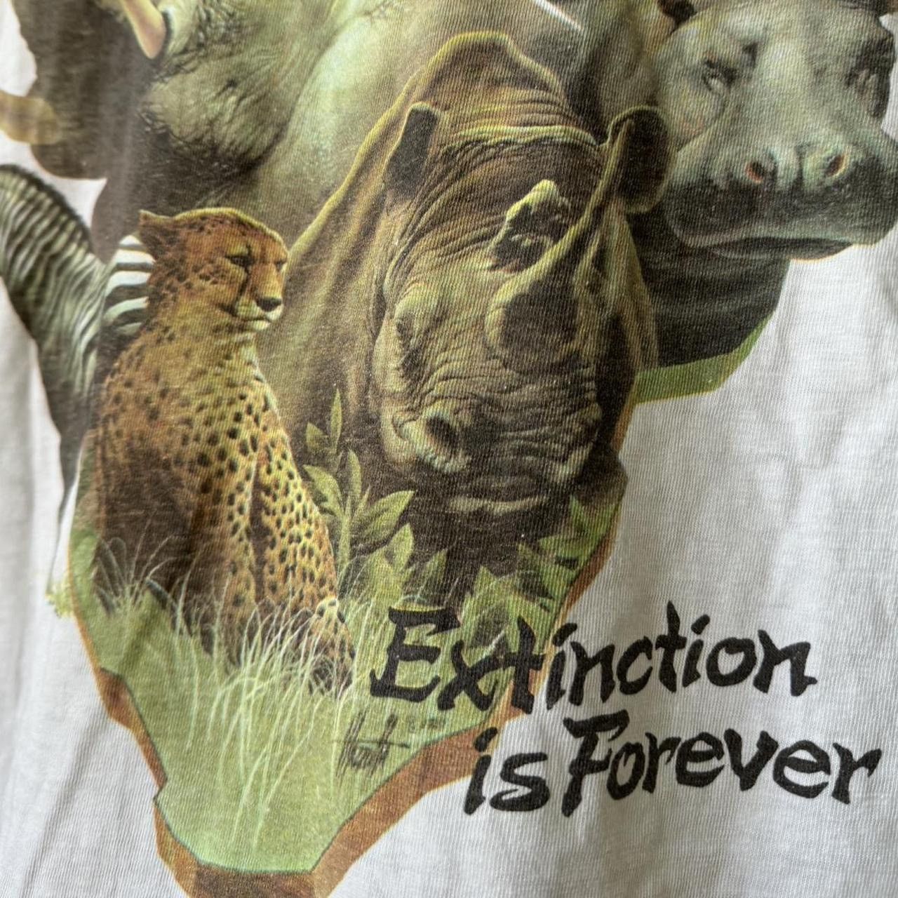 Vintage Vintage Serengeti 1990s Graphics White Tee Shirt Size US L / EU 52-54 / 3 - 5 Thumbnail