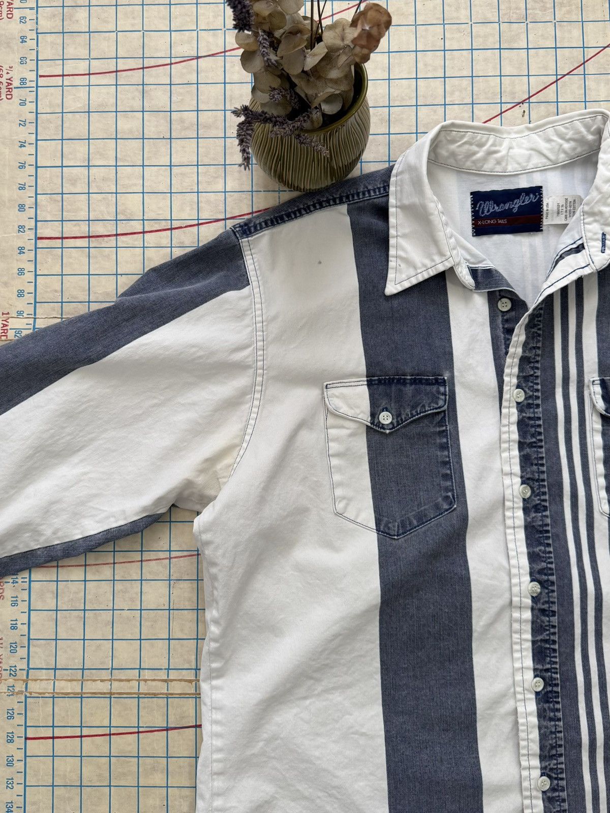 Vintage Vintage Wrangler Brushpopper Vertical Striped Button Up 17 Size US XL / EU 56 / 4 - 8 Thumbnail
