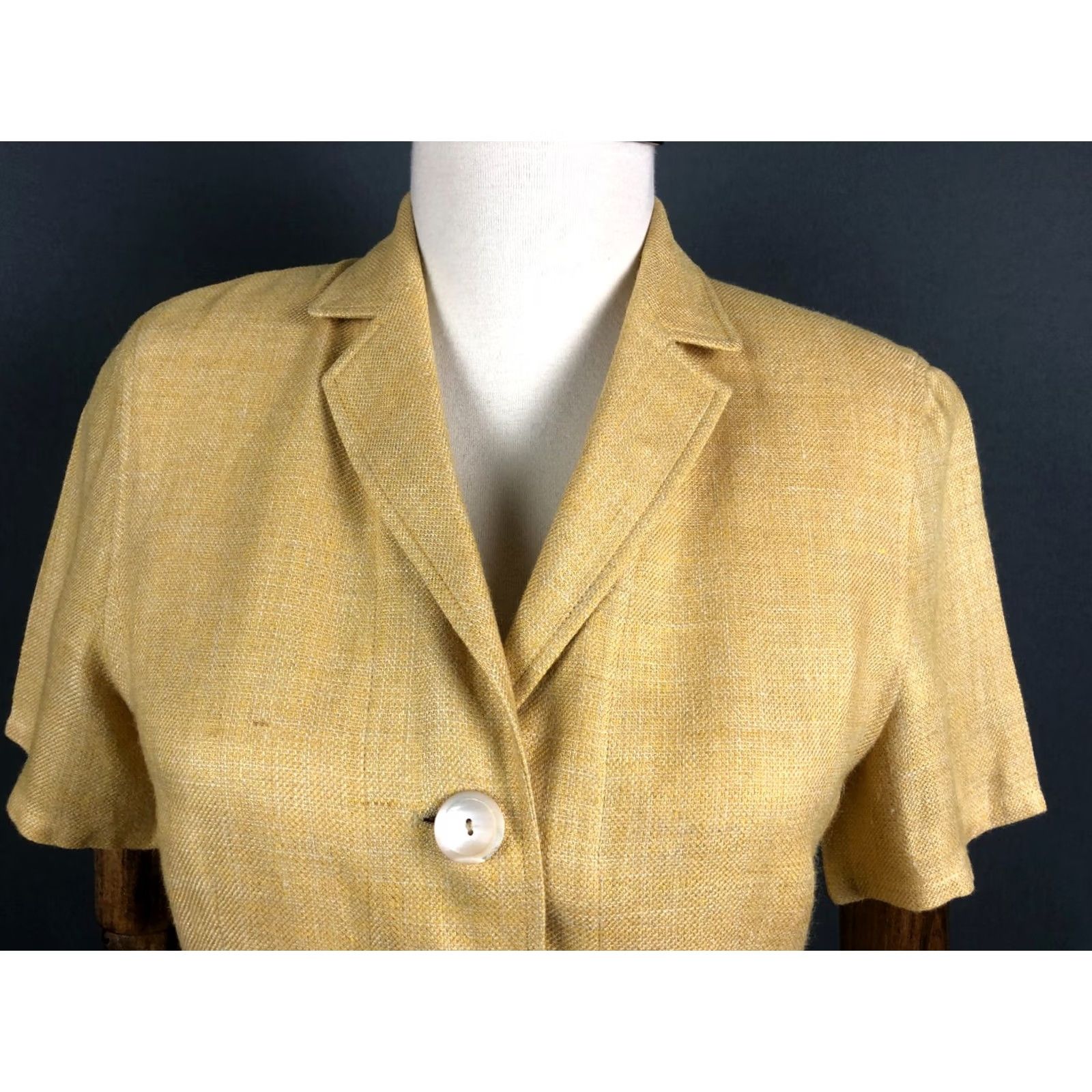 Akris Akris Blazer Jacket Silk Women Size 6 Yellow Blazer Solid Short Sleeve Casual Vintage No Shirt Mens Women Girls Boys Size M / US 6-8 / IT 42-44 - 7 Thumbnail