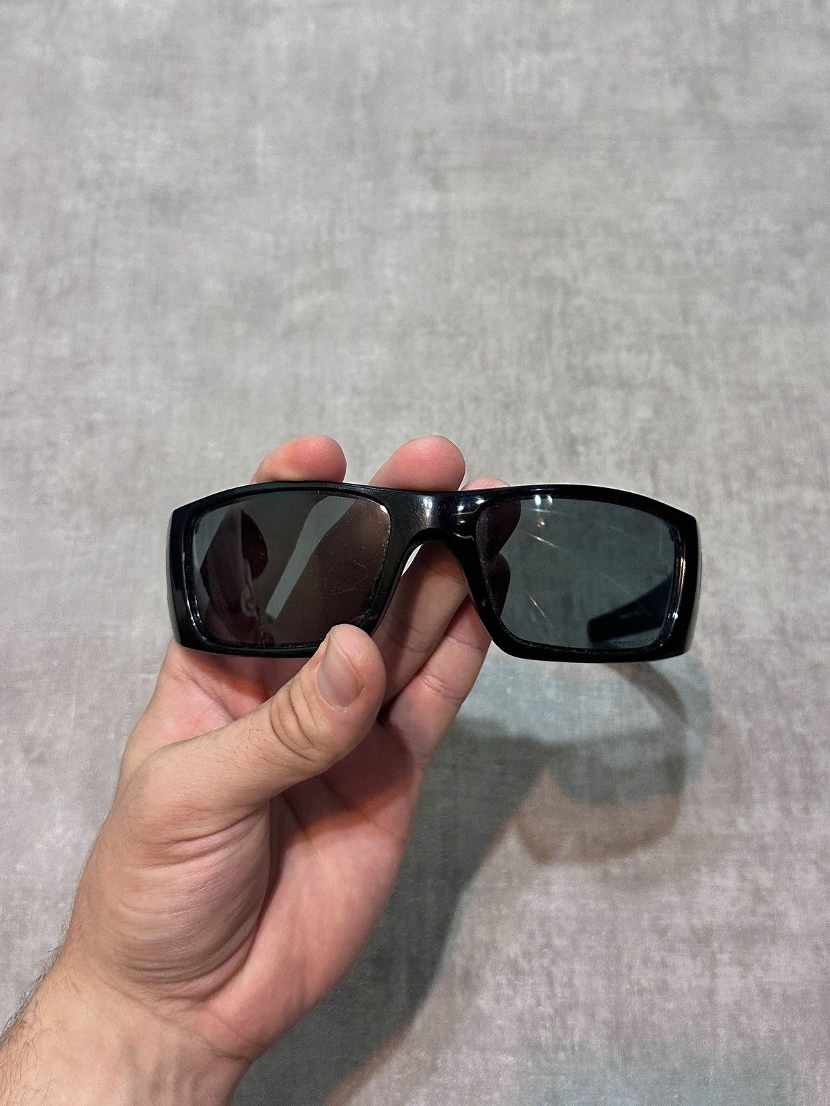Japanese Brand Y2K Oakley Fuel Cell Black Vintage Sunglasses Size ONE SIZE - 2 Thumbnail