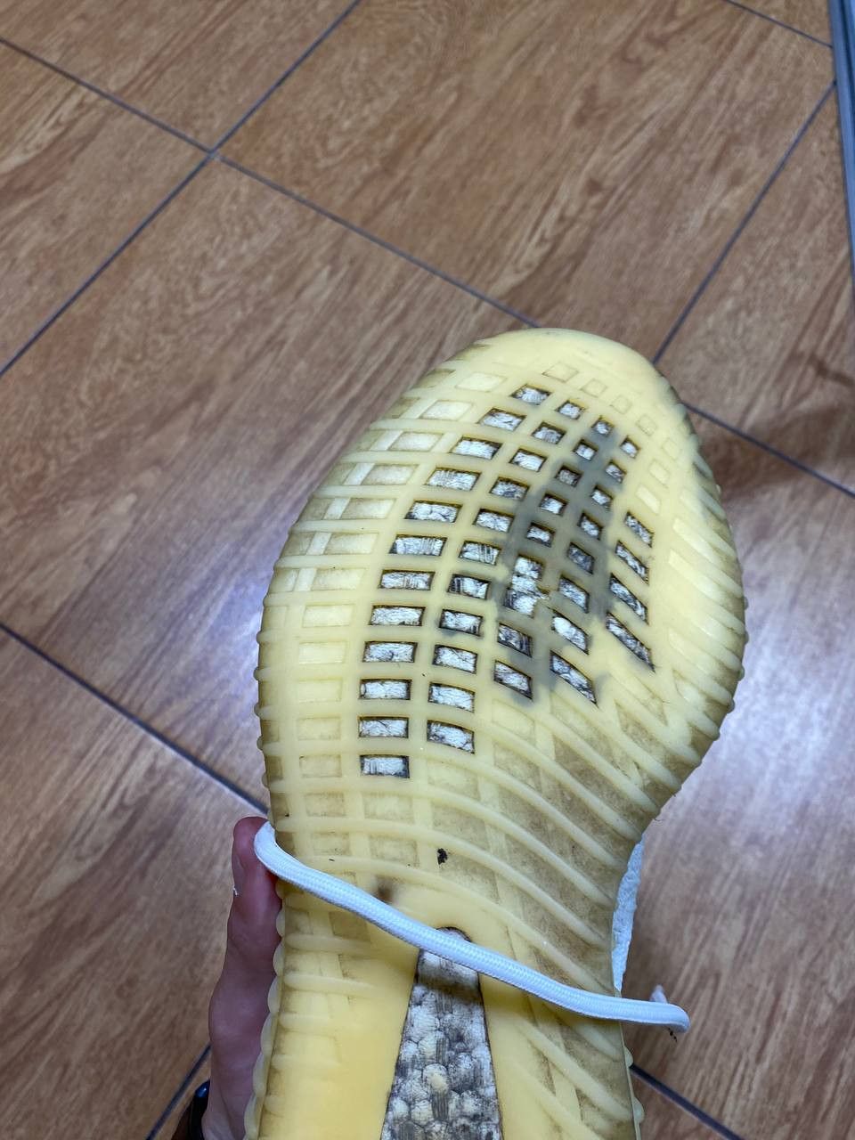 Yeezy Vintage Yeezy Low-Top Sneakers Size US 7 / EU 40 - 21 Thumbnail