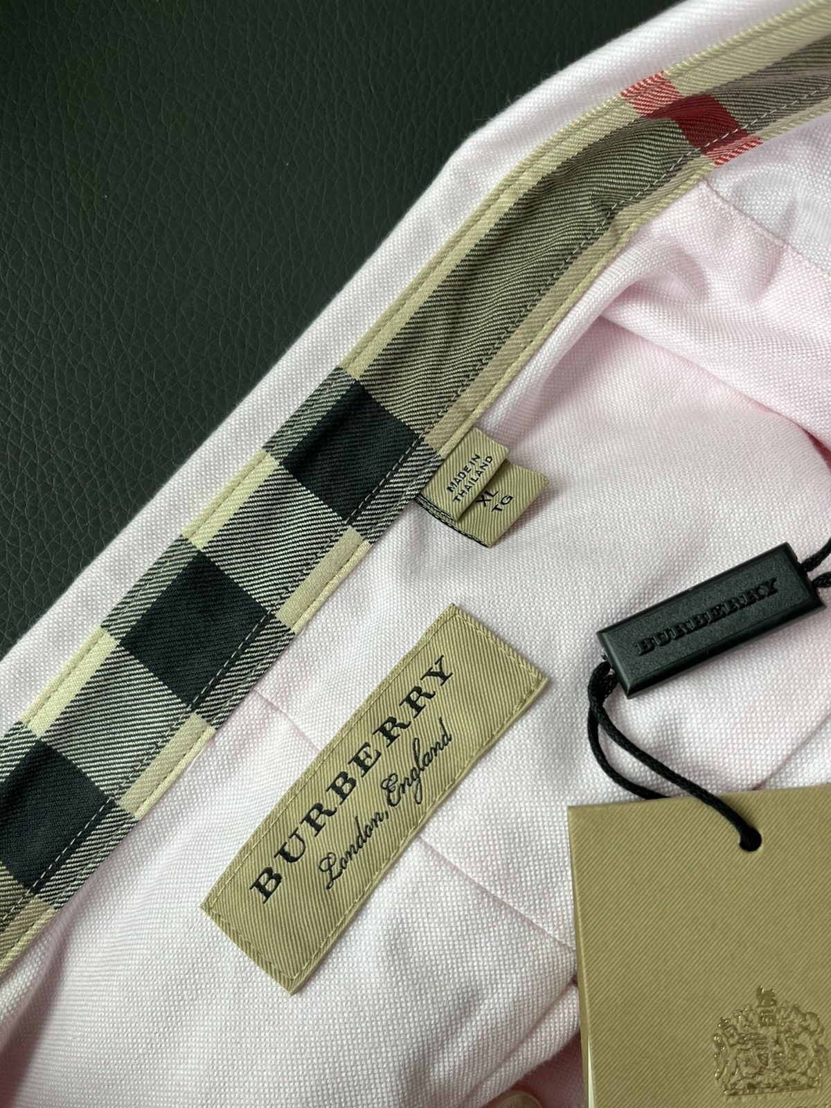Burberry Sold out Brand New Classic Burberry Check Logo Dressy Shirt Size US L / EU 52-54 / 3 - 23 Thumbnail