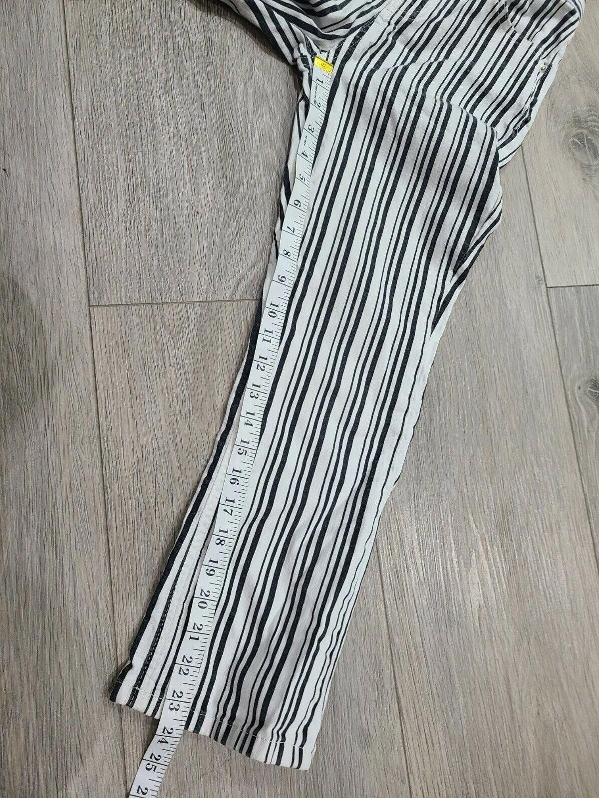 Bdg Bdg Jeans Size 27 Pin Stripes high Waisted Flare sz 4 Size 27" / US 4 / IT 40 - 5 Thumbnail