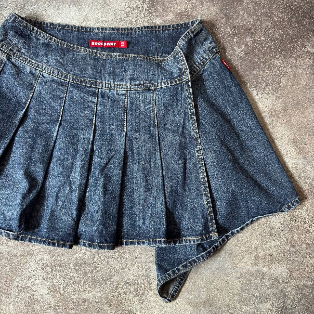 20471120 × Japanese Brand × Le Grande Bleu (L.G.B.) Super Sexy Vintage Asymmetric Mini Skirt Size 29" - 4 Thumbnail