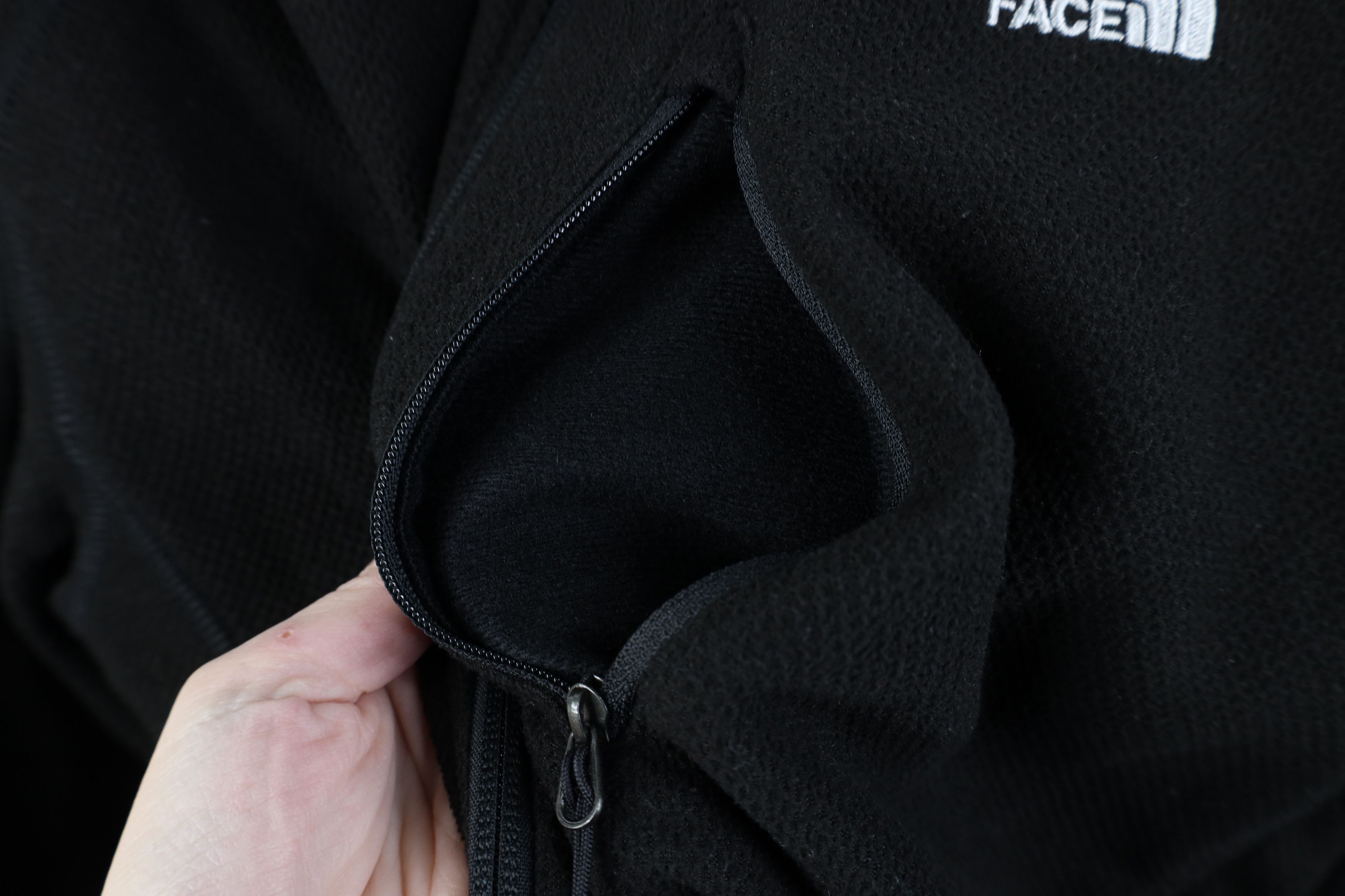 The North Face Vintage Y2K The North Face Thermal Fleece Jacket Black Size US L / EU 52-54 / 3 - 6 Thumbnail