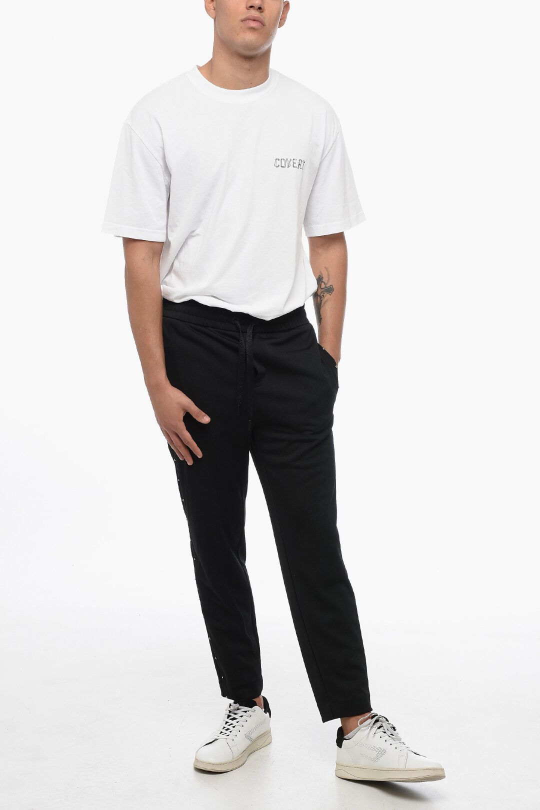 Moncler o1y0225 Jogger & Sweatpant in Black Size US 30 / EU 46 - 4 Thumbnail