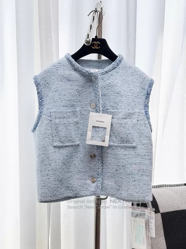 Chanel Chanel Sequined tweed vest jacket Size XXS / US 00 / IT 34 - 1 Thumbnail