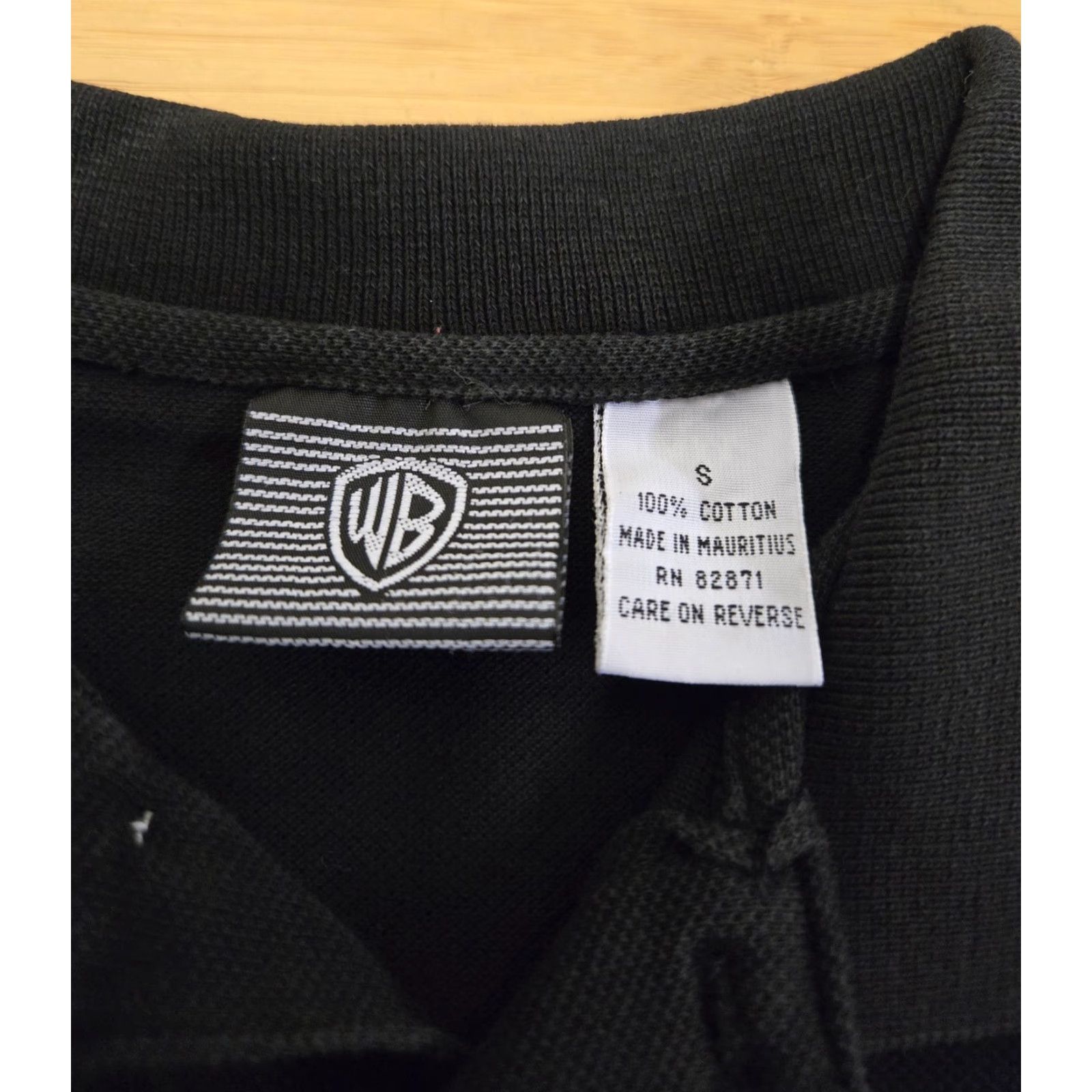 Vintage VINTAGE Warner Bros Polo Shirt Mens Small Embroidered WB Bugs Bunny Shield Black Polo Short Sleeve 100% Cotton" Size US S / EU 44-46 / 1 - 3 Thumbnail
