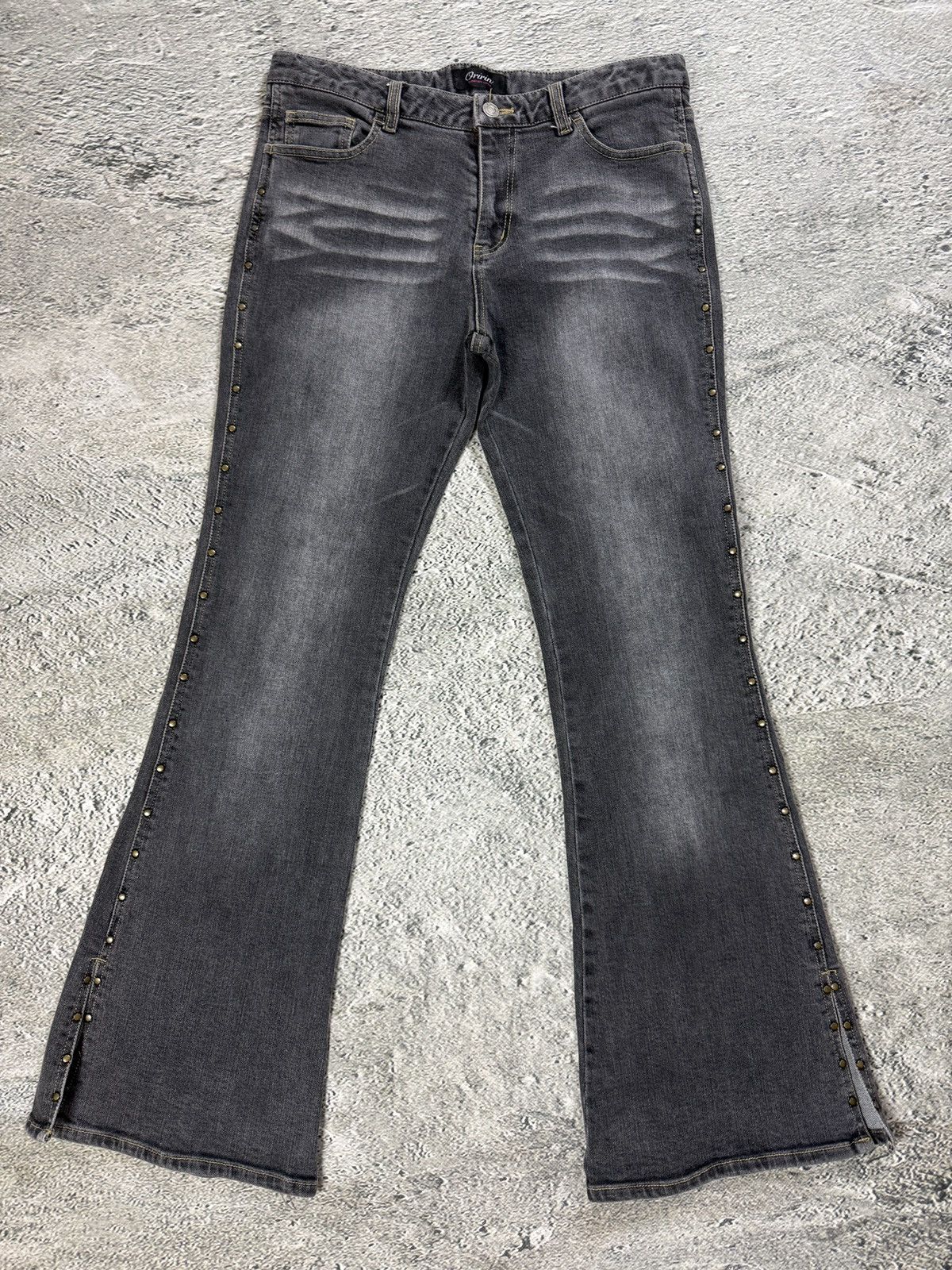 Vintage Y2K flared grey jeans studded