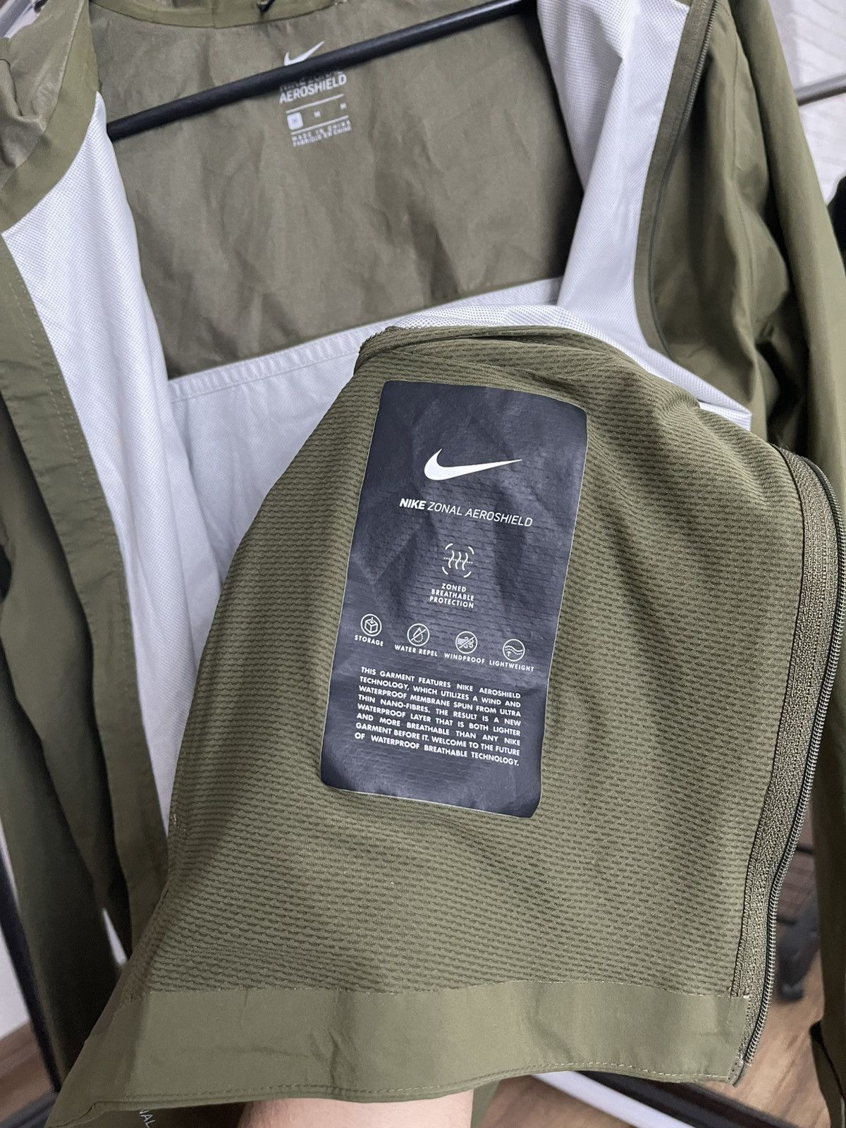 Nike Nike Zonal Aeroshield Running Zip Jacket Size US M / EU 48-50 / 2 - 14 Thumbnail