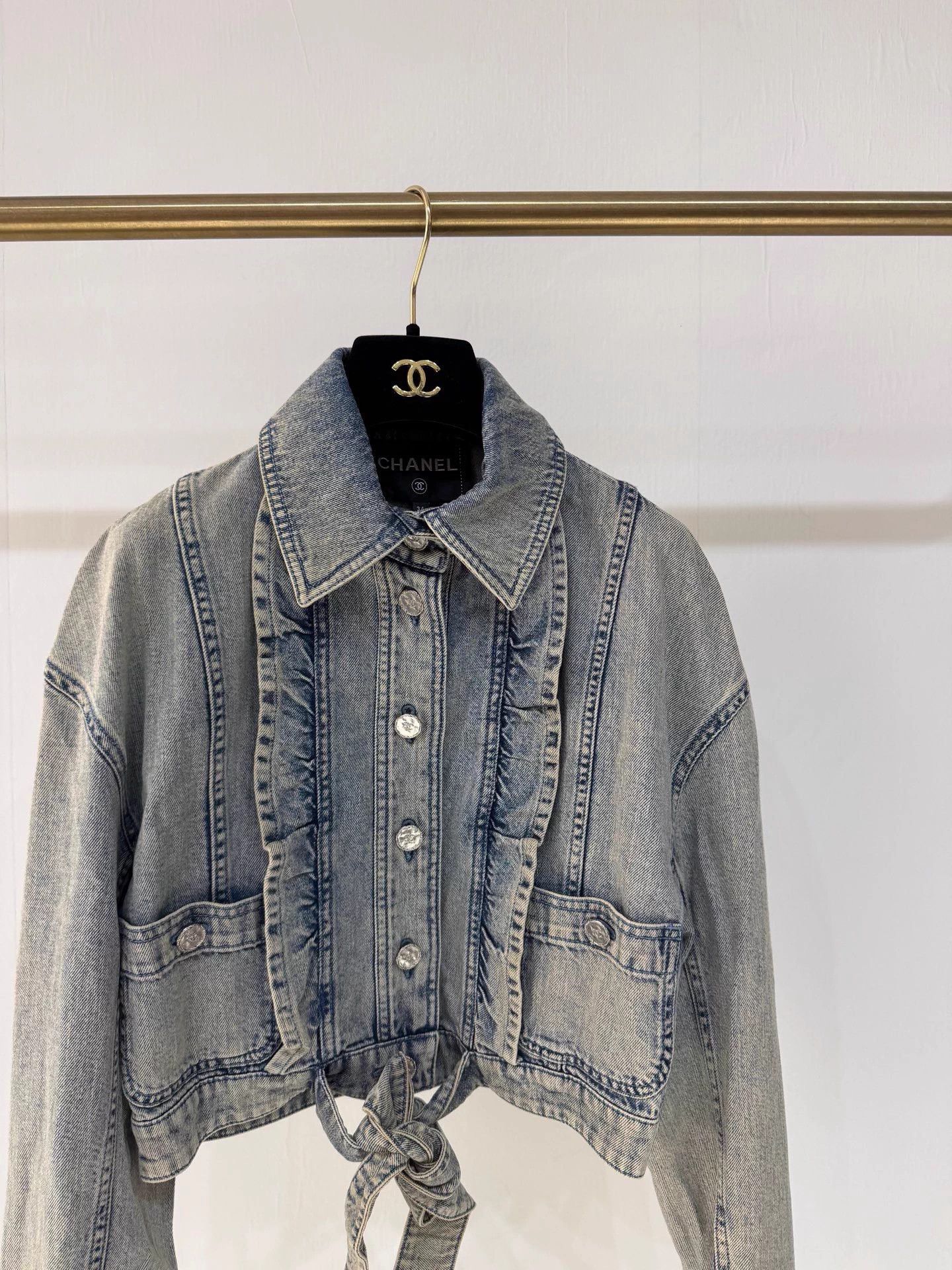 Chanel Chanel 22A Ruffled Blue Denim Jacket Jennie FR34 Size XS / US 0-2 / IT 36-38 - 2 Thumbnail