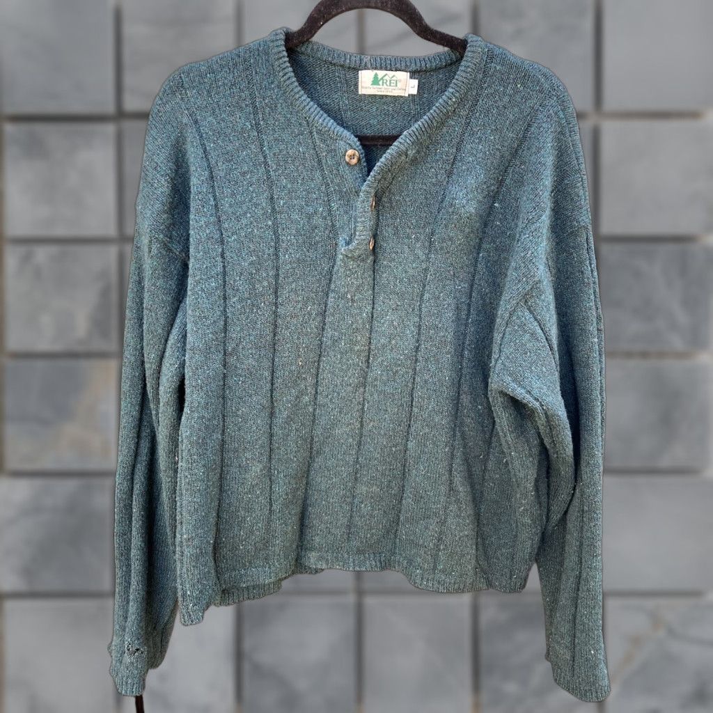 Vintage VINTAGE REI Sweater Shirt Mens Green Wool Pullover Henley Buttoned Cuffed 80s 90s Outdoor Size US L / EU 52-54 / 3 - 1 Thumbnail