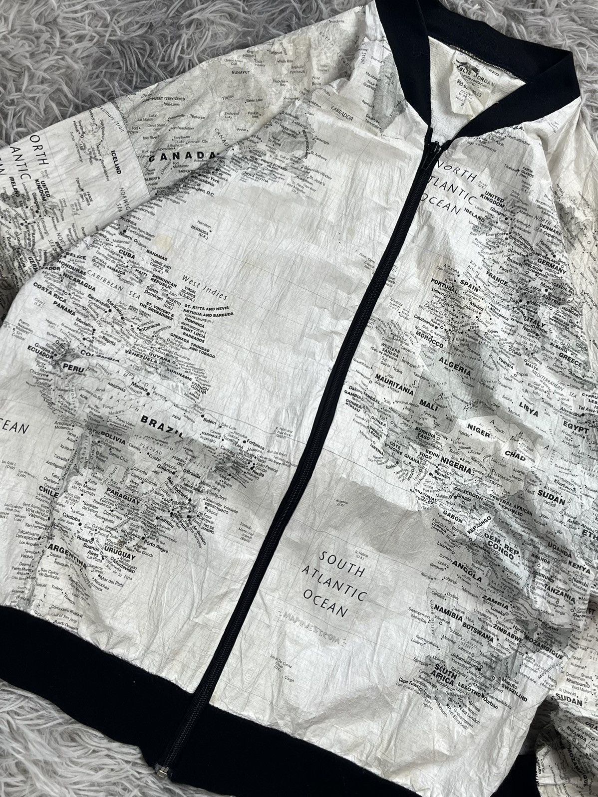 Vintage Vintage world map Kurt cobain jacket Size US S / EU 44-46 / 1 - 7 Thumbnail