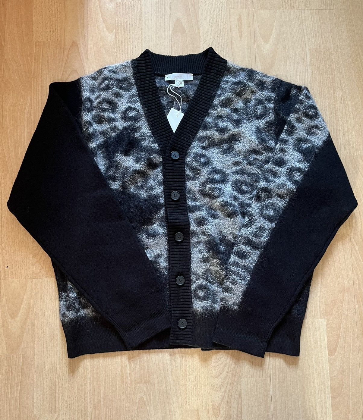 Y-3 Y-3 mohair wool Leopard cardigan yohji yammamoto x adidas L Size US L / EU 52-54 / 3 - 2 Thumbnail