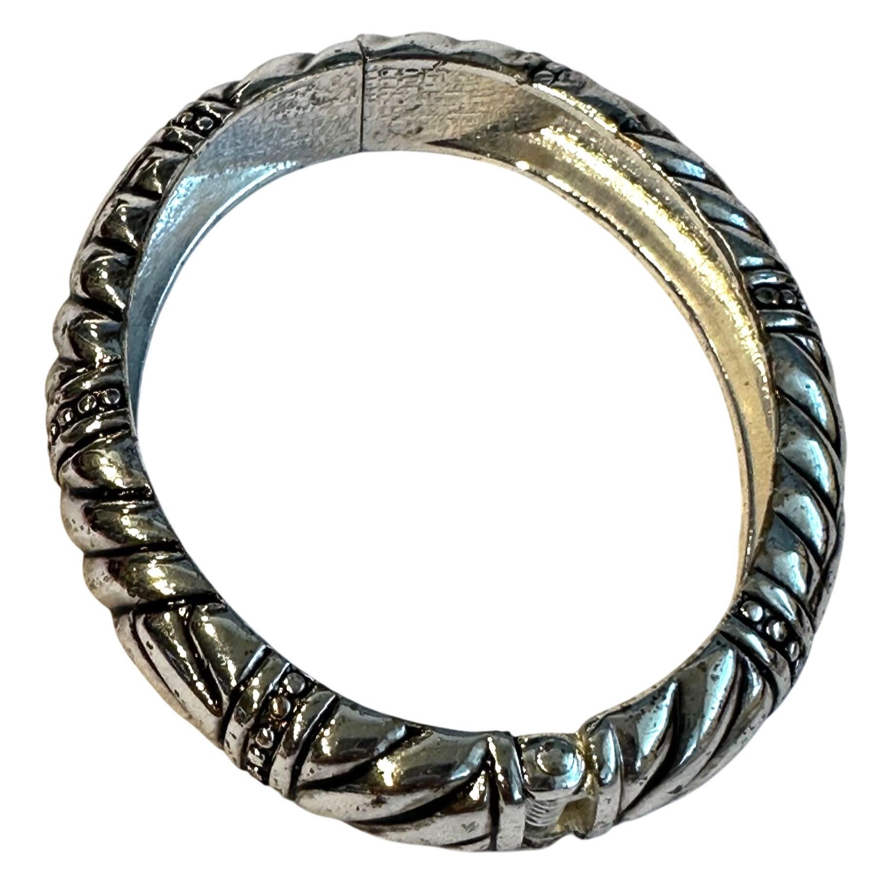 Vintage Vintage Silver-Tone Hinged Bangle Bracelet With Intricate Ro Size ONE SIZE - 3 Thumbnail