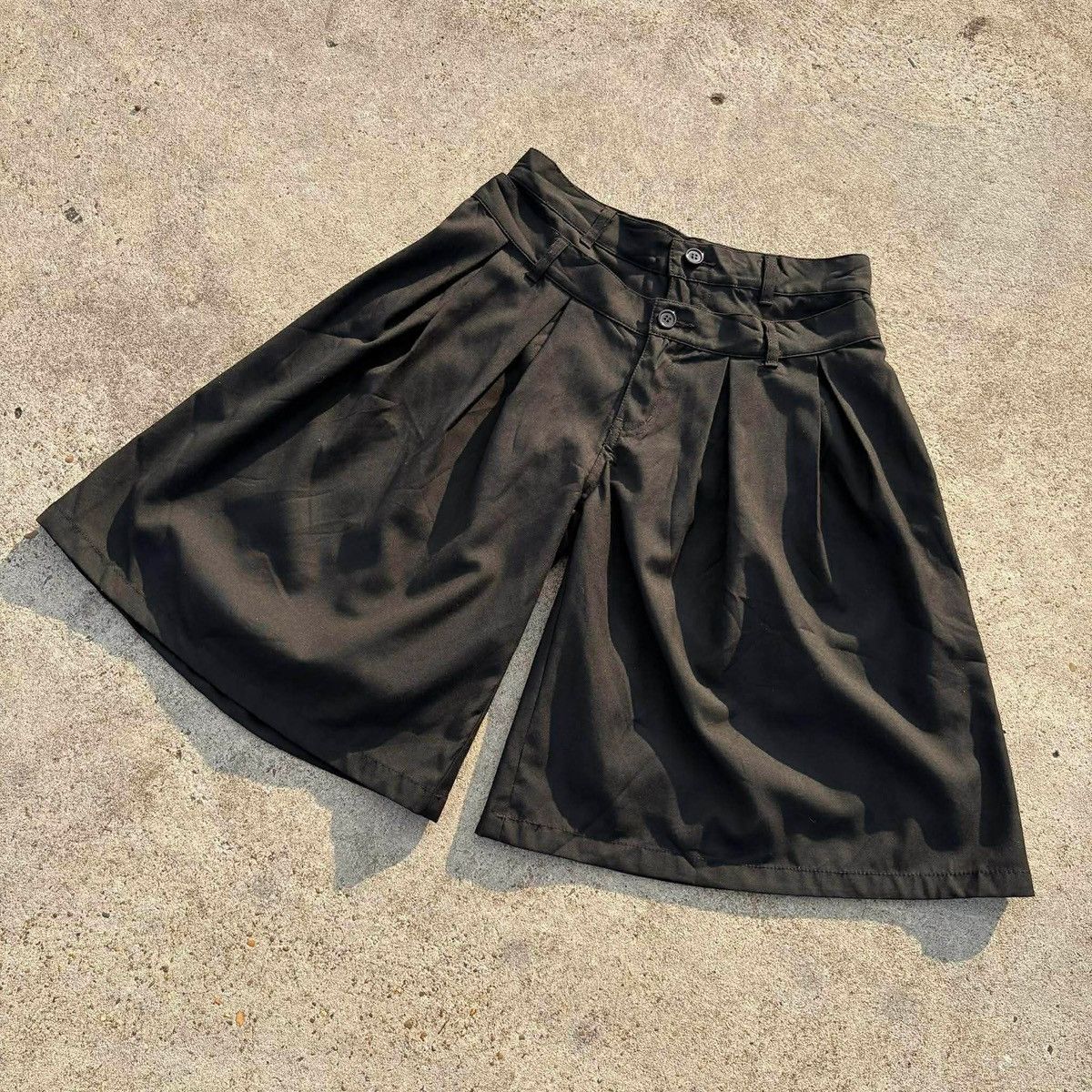 Japanese Brand ARW Double Waist Pleated Wide Leg Culotte Shorts Size US 28 / EU 44 - 7 Thumbnail
