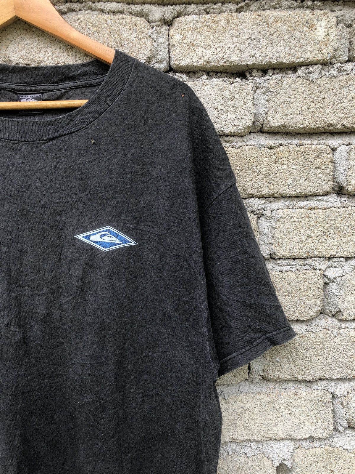 Quiksilver × Vintage Vintage 90s Faded Quiksilver Big Logo Backhit Tshirt Size US XL / EU 56 / 4 - 7 Thumbnail