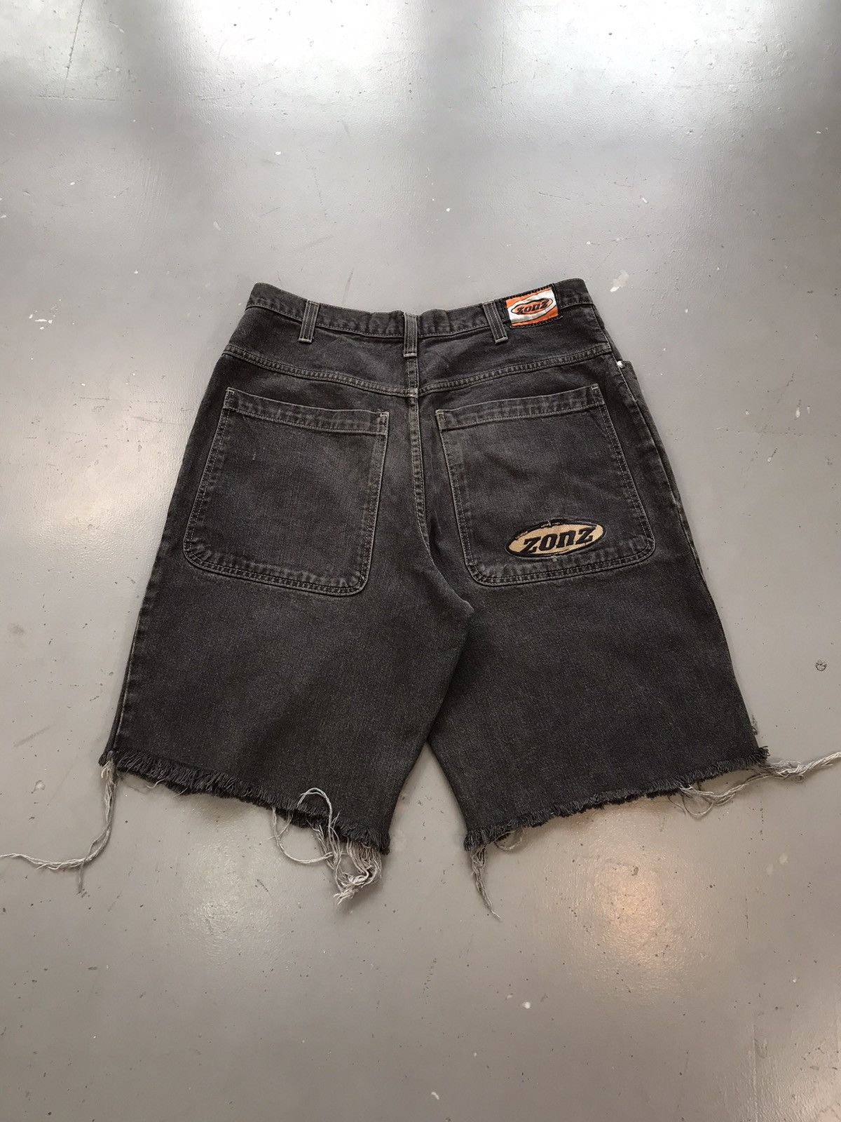 Vintage Vintage zonz big pocket logo embroidered jort Size US 36 / EU 52 - 1 Thumbnail