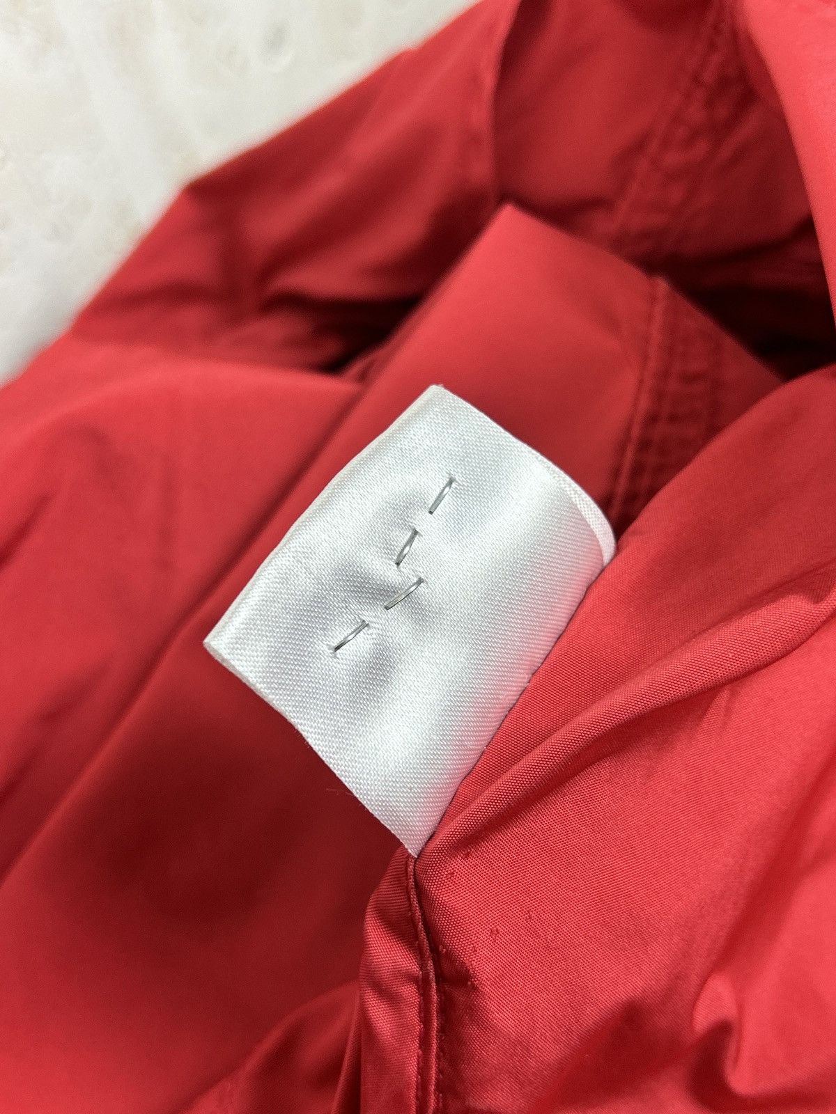 Moncler Moncler Red Rain Jacket Nylon Coat Size 4 Size L / US 10 / IT 46 - 21 Thumbnail