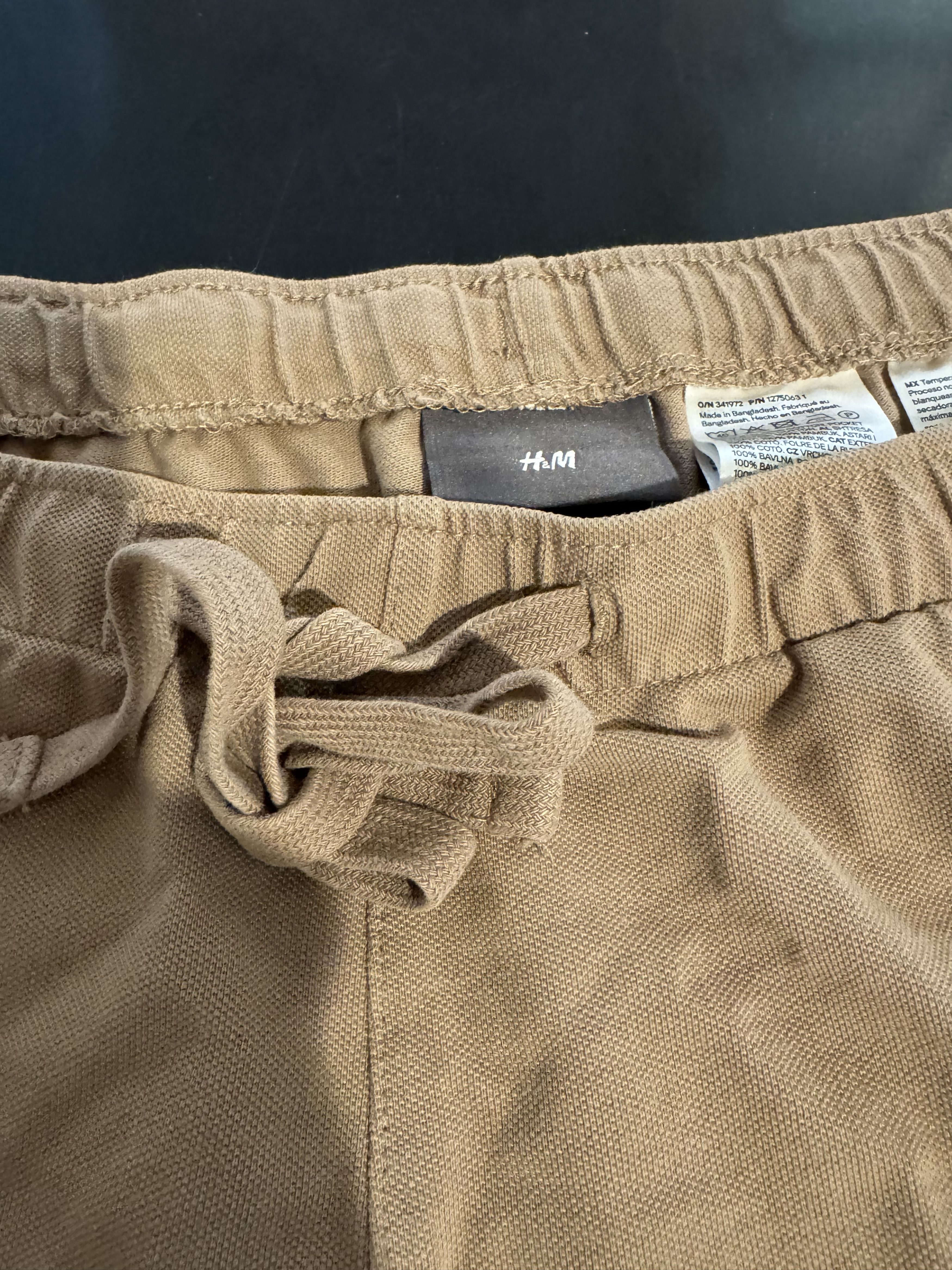 H&M H&M Work Out Brown Shorts. US Size M. Unlined. Size US 34 / EU 50 - 3 Thumbnail