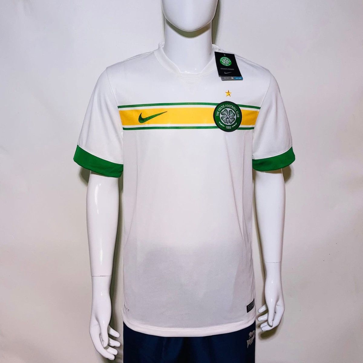 Nike 2014-15 Celtic FC Third Nike 618739-105 Size US S / EU 44-46 / 1 - 1 Thumbnail
