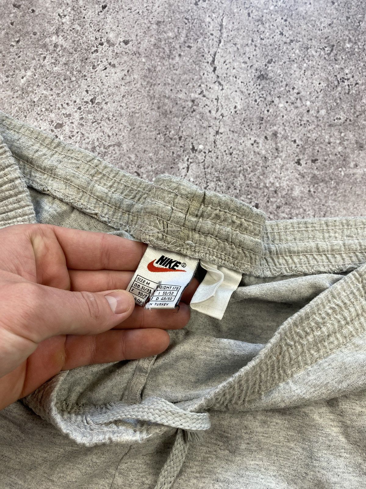 Nike × Vintage Nike 90’ vintage cotton shorts beige grey swoosh Size US 34 / EU 50 - 3 Thumbnail