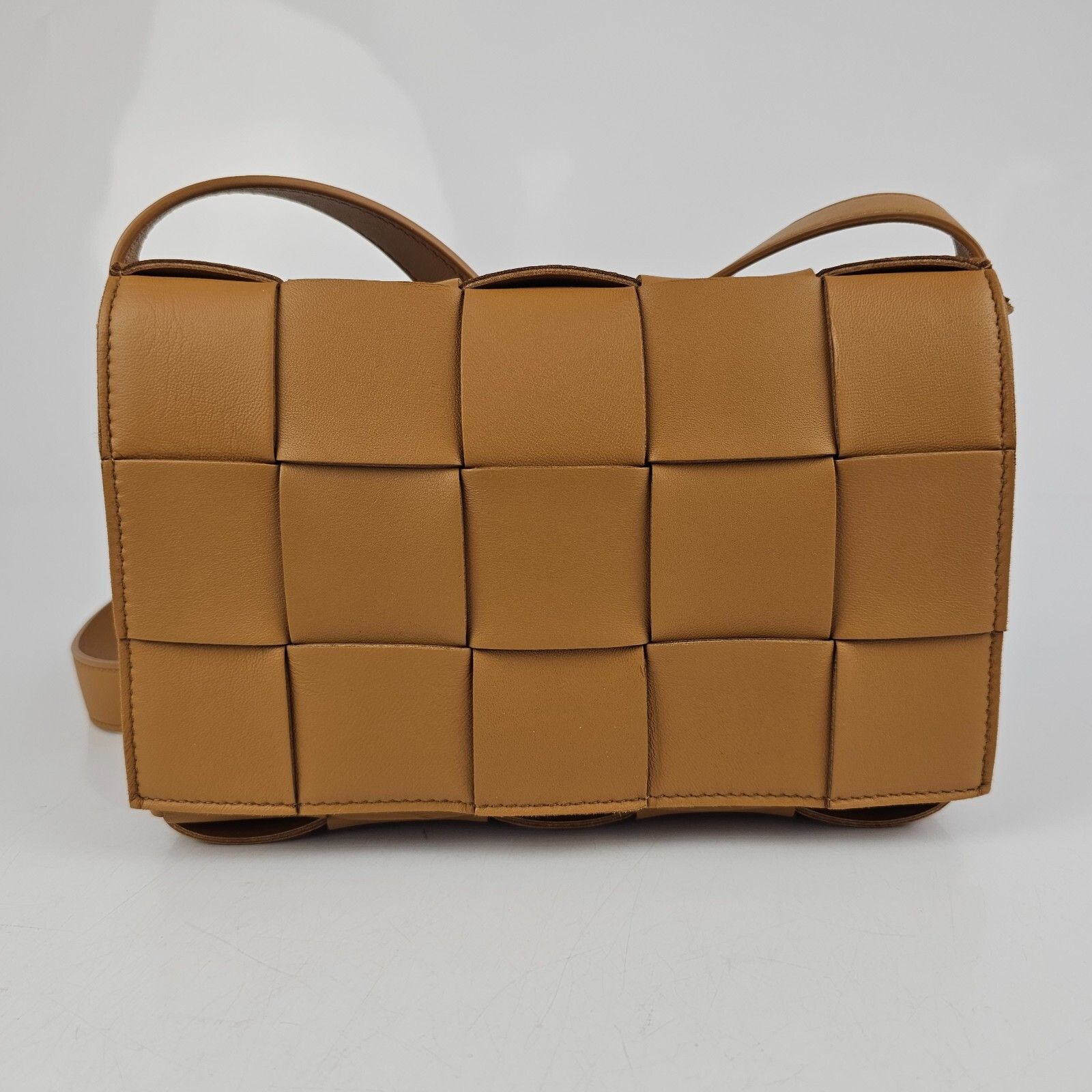 BV Cassette Med Intreccio Caramel Lthr Shoulder Bag New