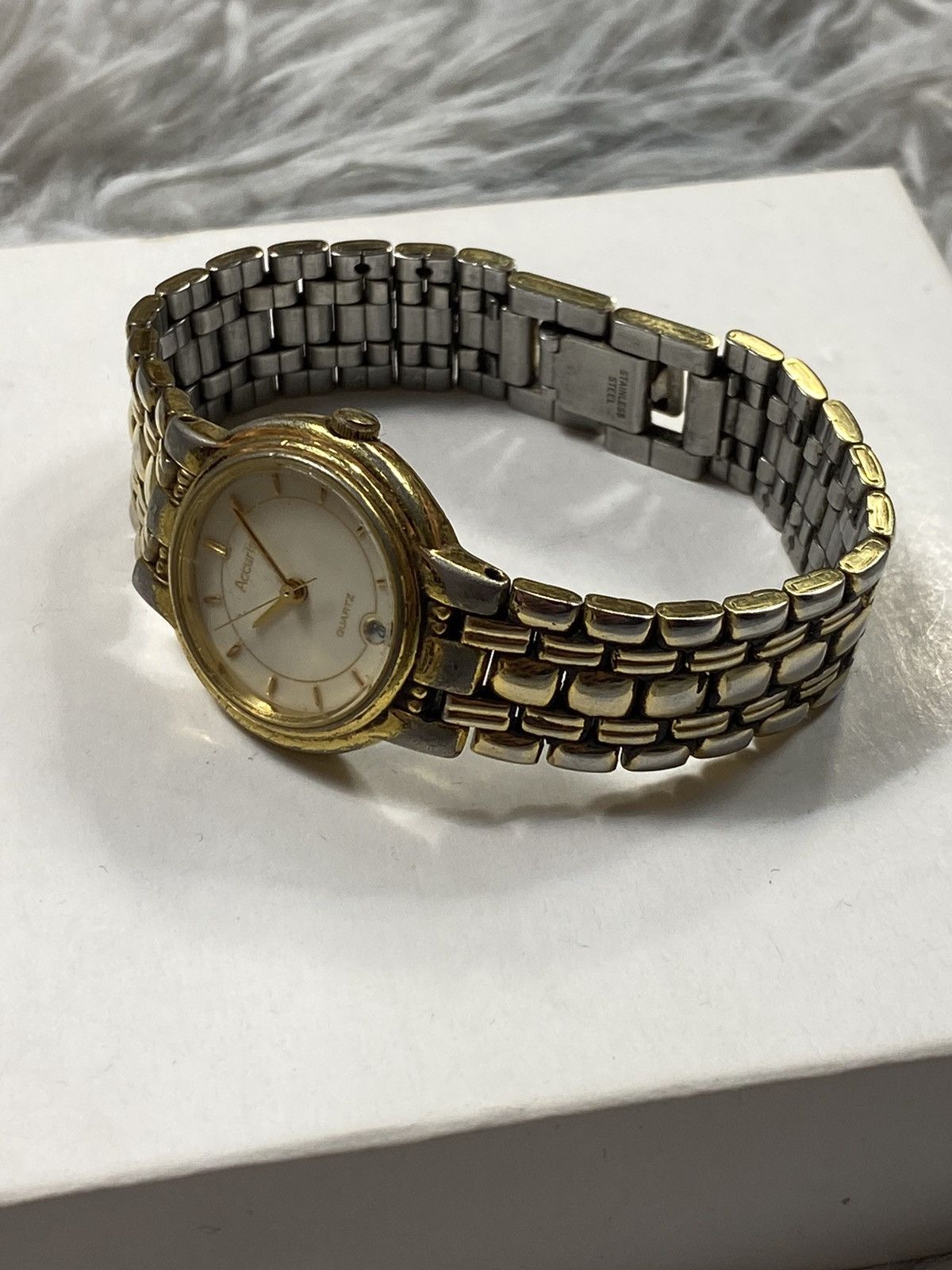 Japanese Brand × Vintage Accurist Gold-Tone Quartz Watch - Japanese Brand Size ONE SIZE - 5 Thumbnail