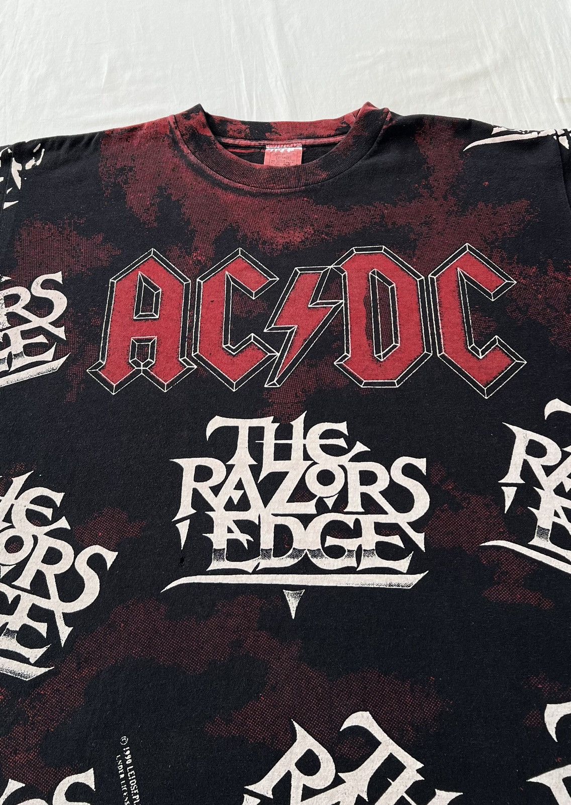 Band Tees Vintage 1990 AC/DC ACDC The Razors Edge AOP T-shirt Size US XL / EU 56 / 4 - 3 Thumbnail