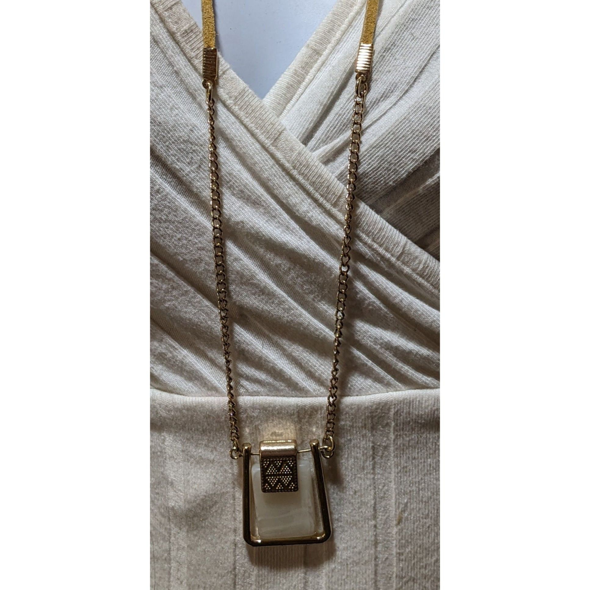 Other Unique Stone Swivel Gold Suede Pendant Necklace Size ONE SIZE - 5 Thumbnail