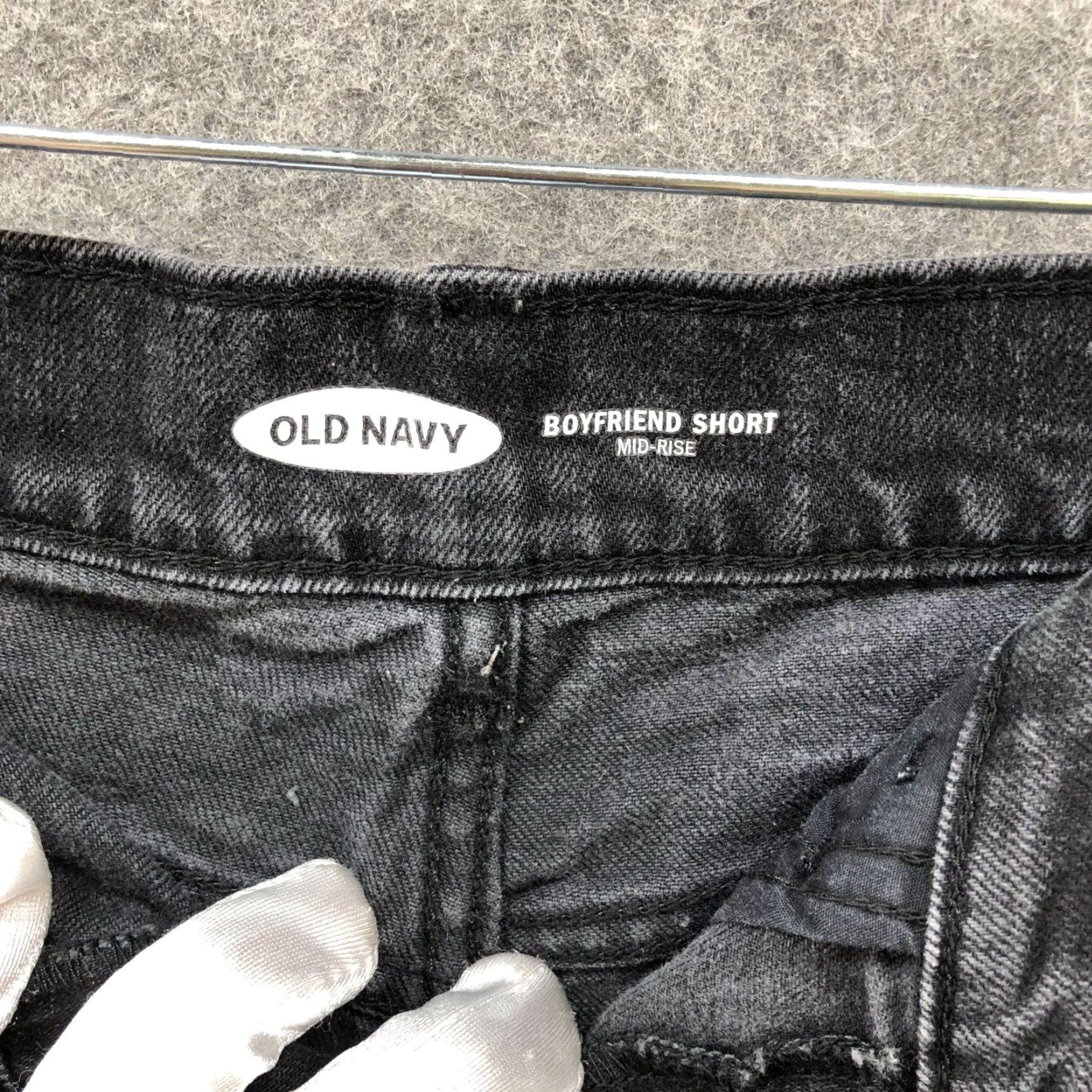 Old Navy Old Navy Womens Shorts Mid Rise Boyfriend Black Denim Roll Cuff Distressed 2 Size 26" / US 2 / IT 38 - 5 Thumbnail