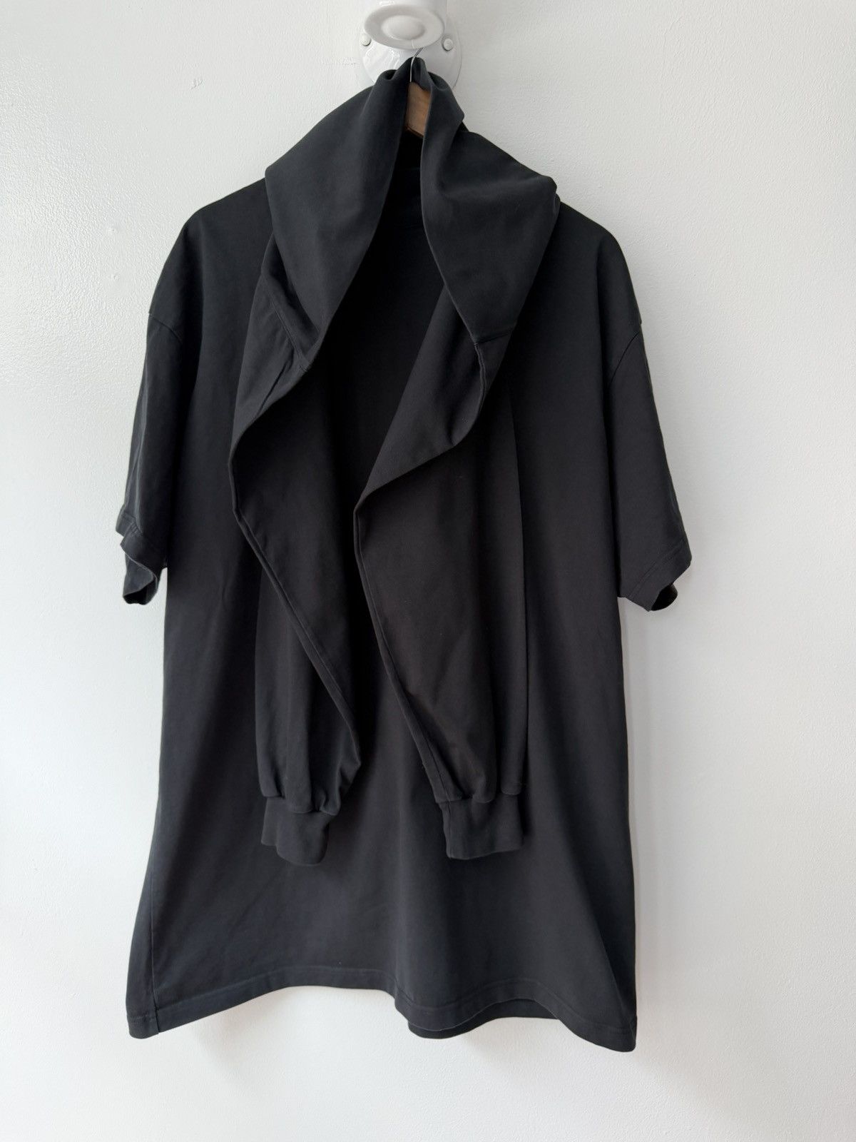 Balenciaga Balenciaga incognito short sleeve t-shirt size 3 Size US L / EU 52-54 / 3 - 6 Thumbnail