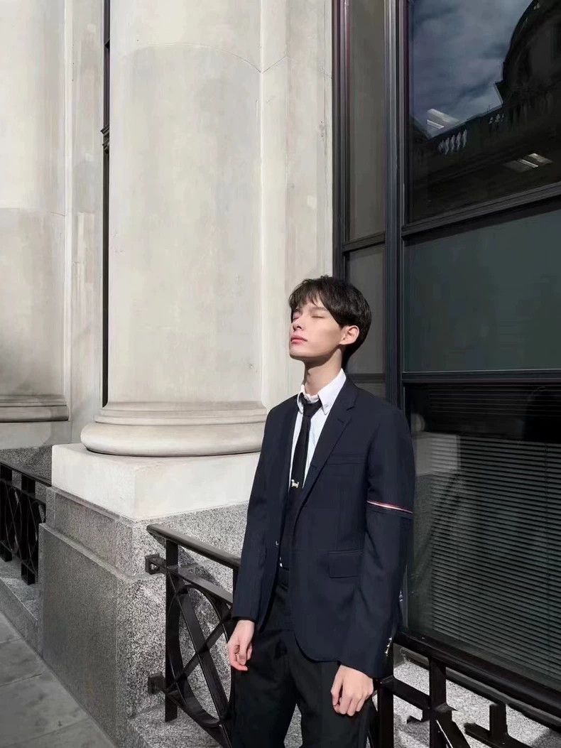 Thom Browne Thom Browne size3 Single-breasted suit jacket in dark blue Size 42S - 8 Thumbnail