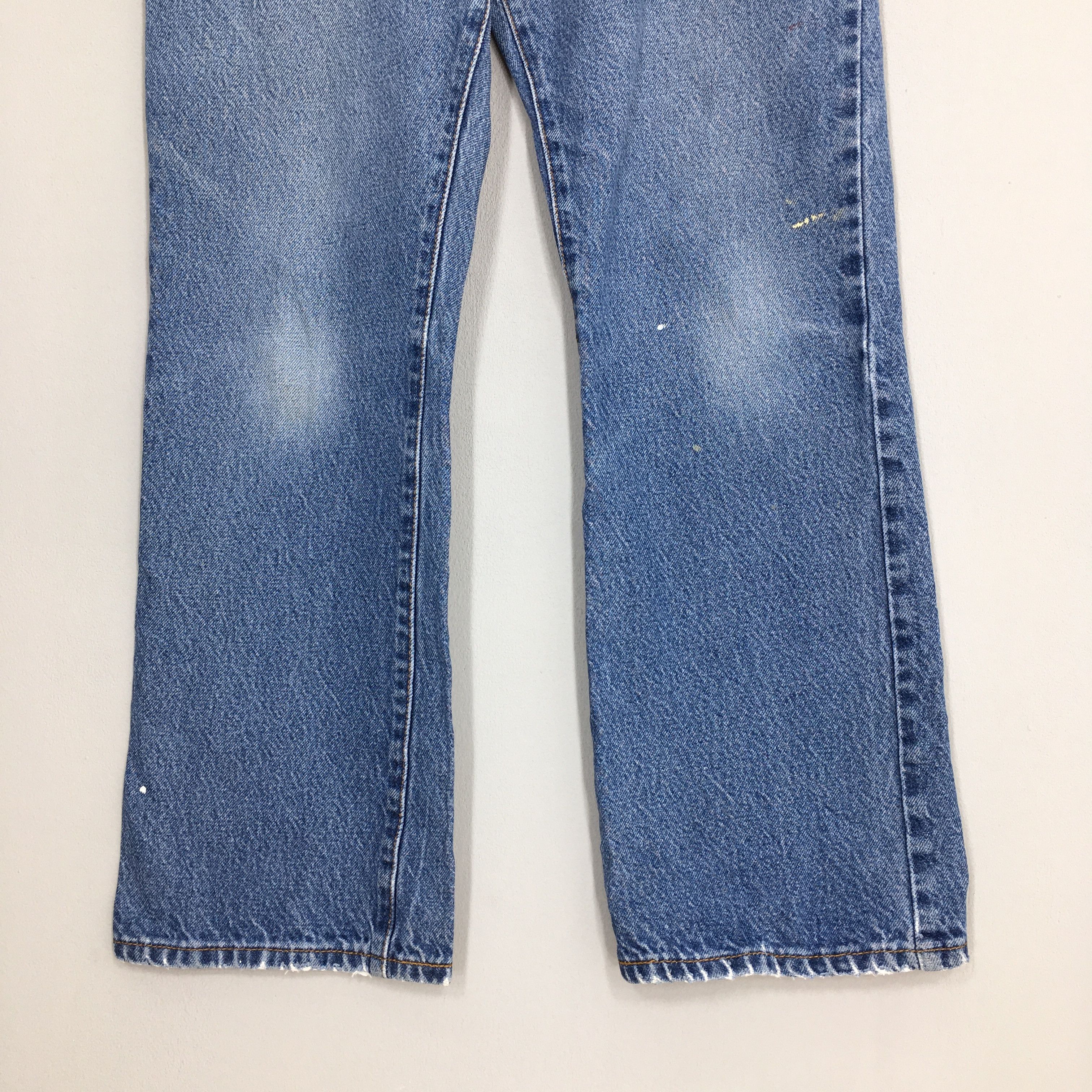 Size 33x31 Vintage Levi's 517 Bootcut Jeans Faded Blue