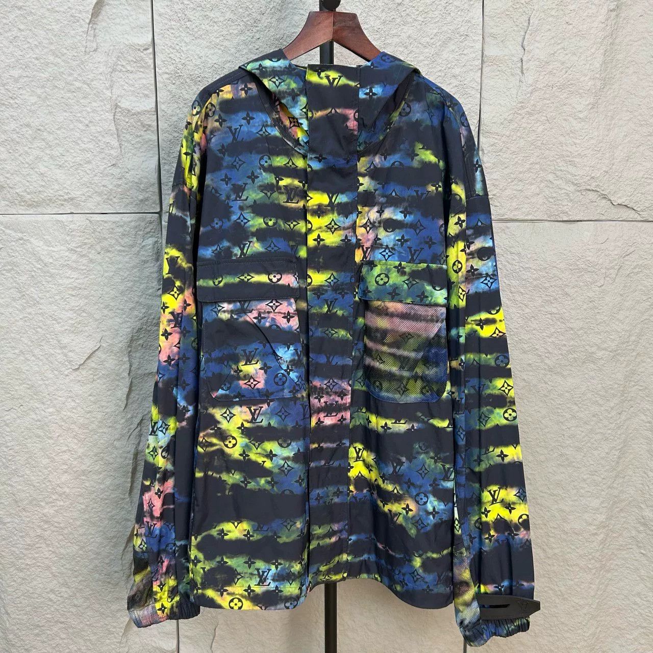 Louis Vuitton Louis Vuitton Tie-Dye Monogram Windbreaker Size US L / EU 52-54 / 3 - 1 Thumbnail