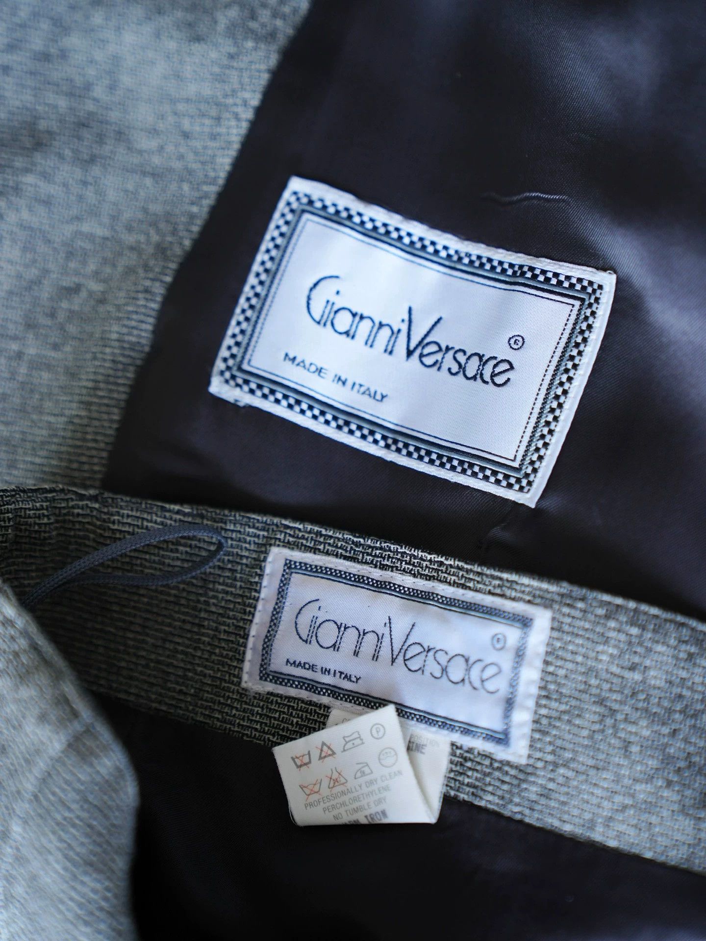 Versace Versace Vintage Gray Wool Oversized Cropped Blazer & Skirt Set Size M / US 6-8 / IT 42-44 - 9 Thumbnail