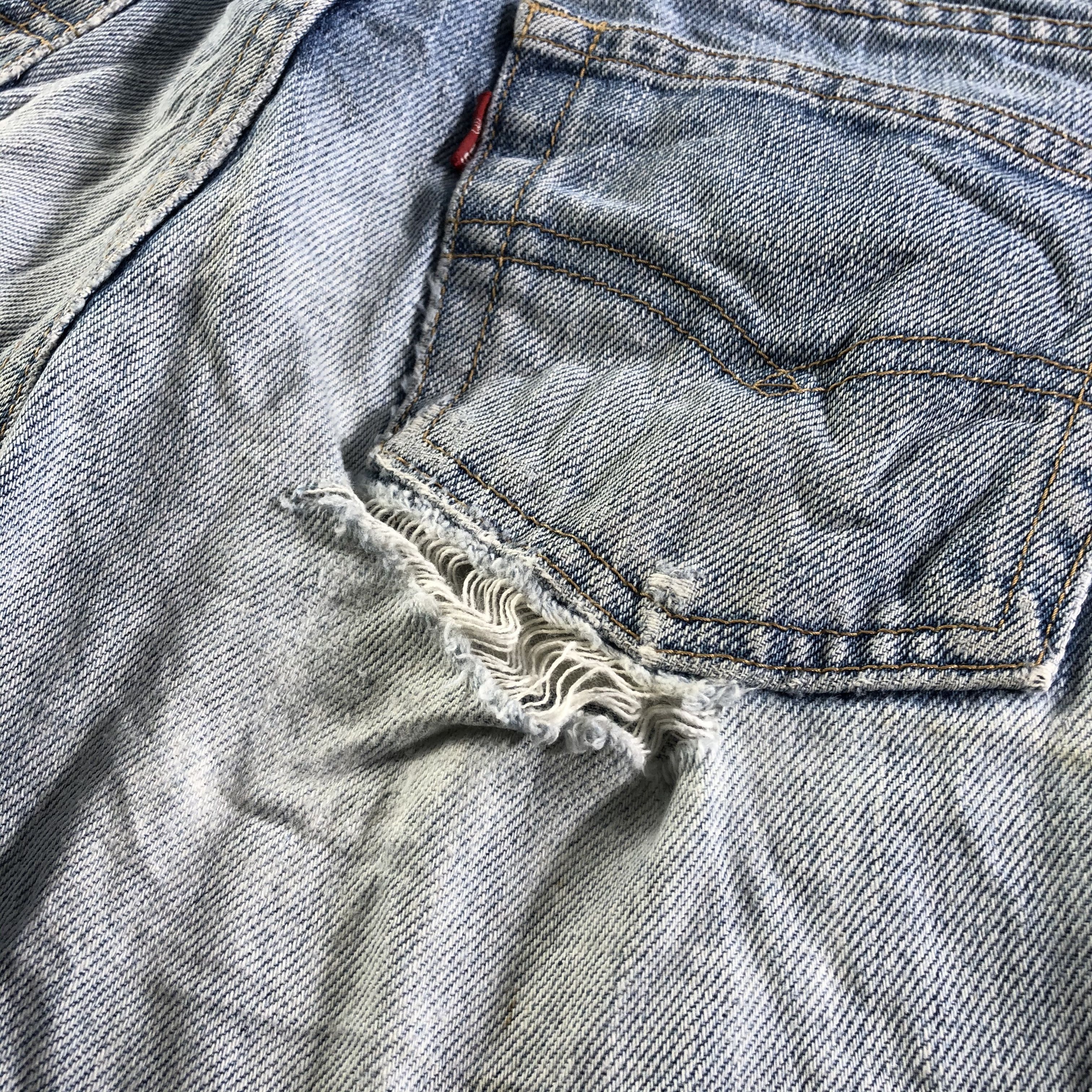 Levi's 90s Vintage Light Wash Levis Jeans-J4584 Size US 27 - 7 Thumbnail