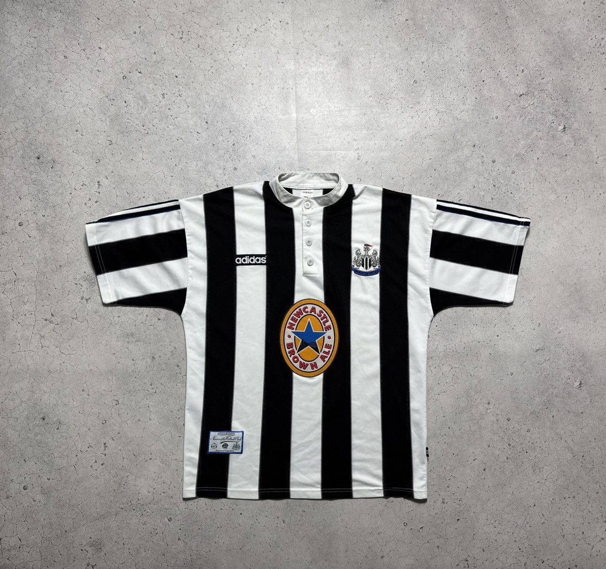 Adidas Adidas FC Newcastle United 1995/1996 Vintage Soccer Jersey Size US L / EU 52-54 / 3 - 1 Thumbnail