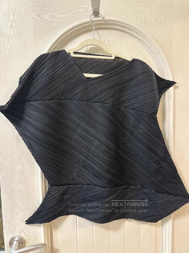 Issey Miyake Issey Miyake size:one size Black Tank Top Size XXS / US 00 / IT 34 - 1 Thumbnail