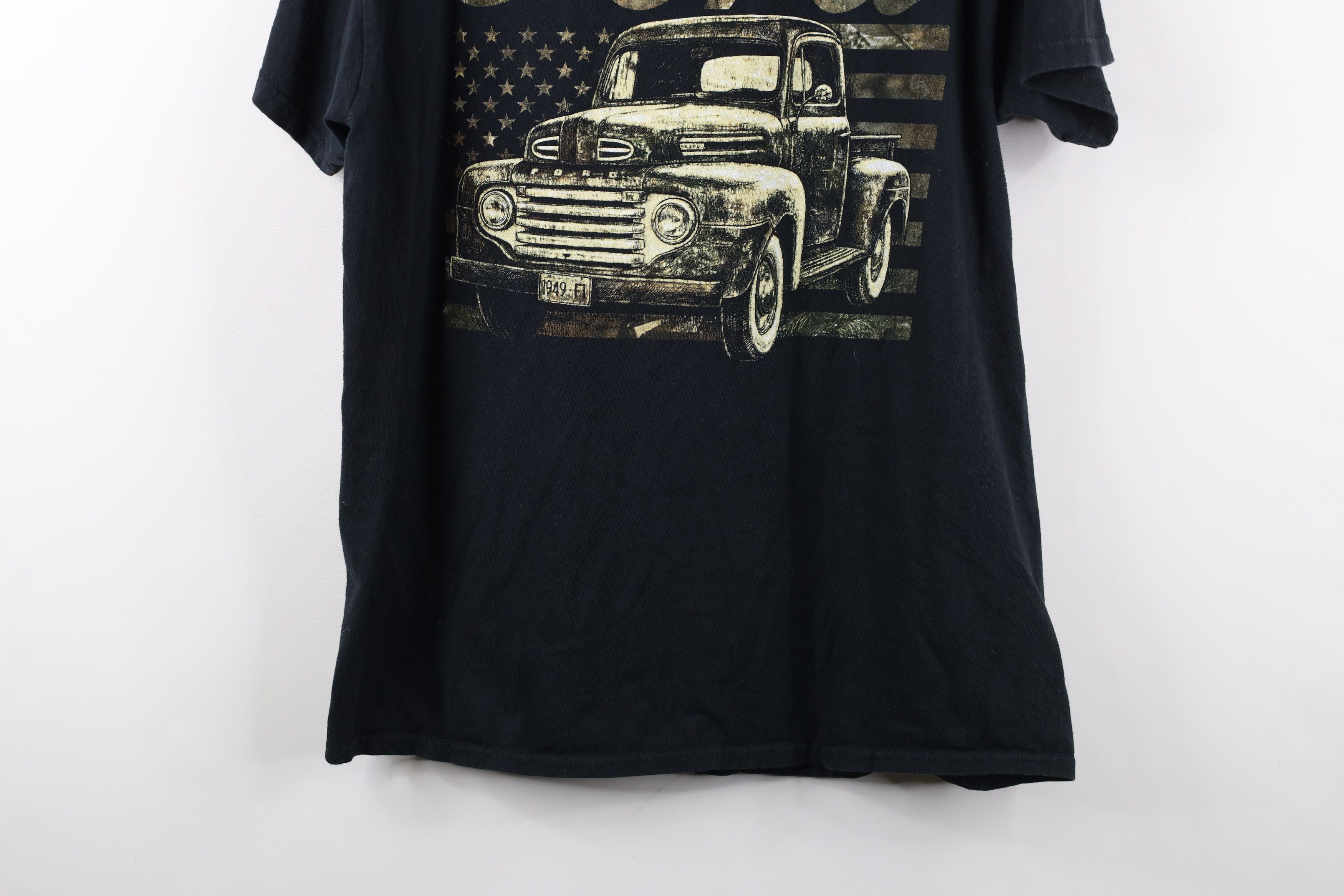Vintage Vintage Ford Motor Co Spell Out Camouflage Truck T-Shirt Size US L / EU 52-54 / 3 - 14 Thumbnail