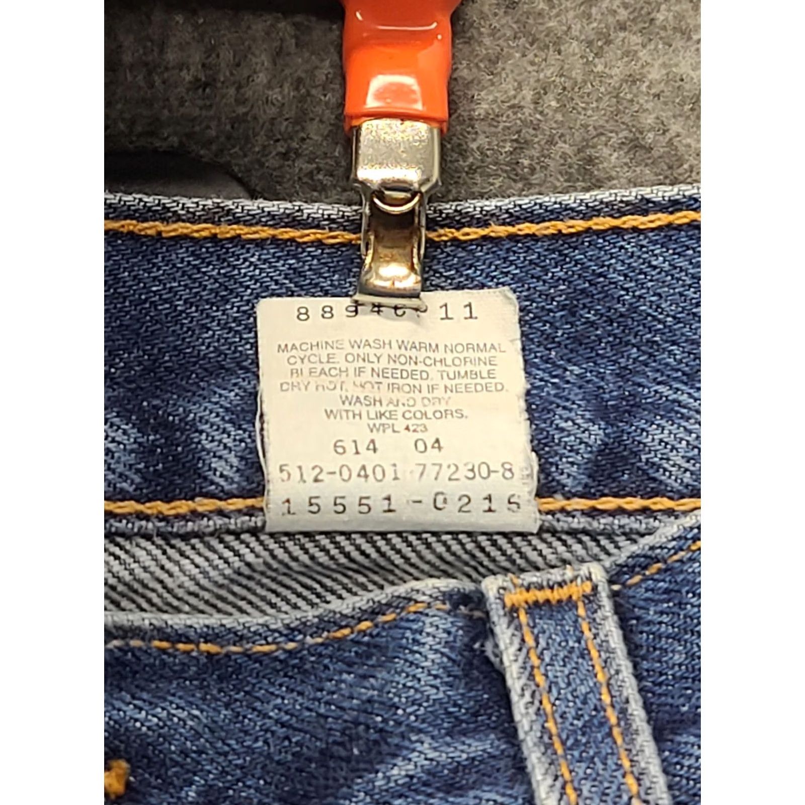Levi's VINTAGE Levi's 550 Jeans Womens 10 Relaxed Tapered 28x28 Blue USA 90s Grunge Retro Mens Women Girls Size 32" / US 10 / IT 46 - 4 Thumbnail